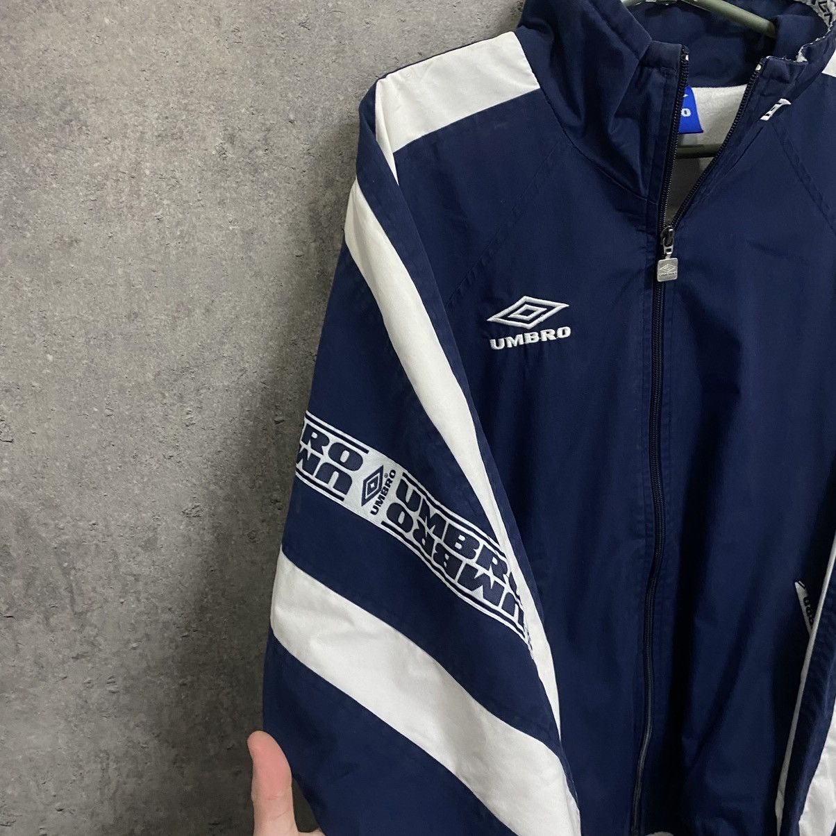 Umbro Vintage Umbro 90s Track Jacket Embroidered Logo Y2K Size US L / EU 52-54 / 3 - 5 Thumbnail