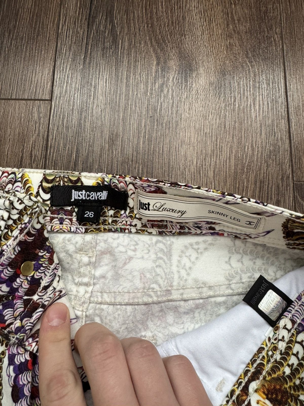 Just Cavalli RRP$490 Just Cavalli Women's Beige full Print Straight Pants Size 26 Size 26" / US 2 / IT 38 - 5 Thumbnail