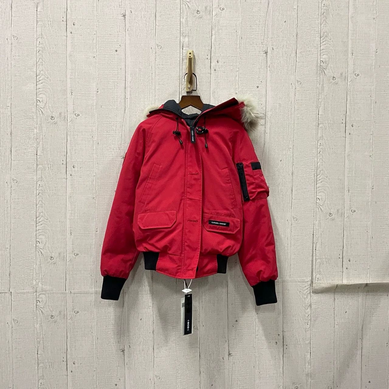 Canada Goose Canada Goose MA1 Red Fur Collar XS Size US XS / EU 42 / 0 - 1 Thumbnail