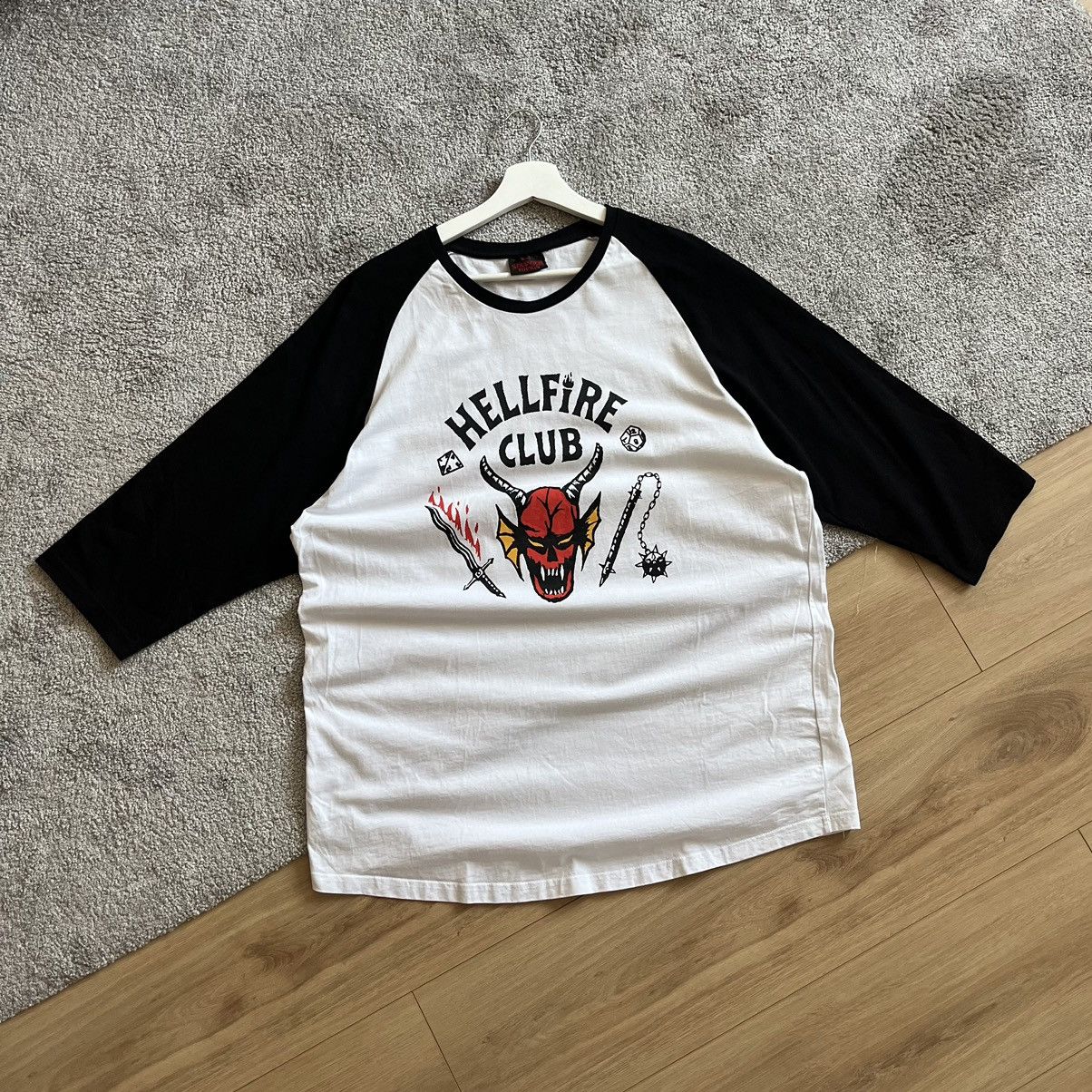 Band Tees The Stranger Things Hellfire Club 3/4 Longsleeve Size US XL / EU 56 / 4 - 1 Thumbnail