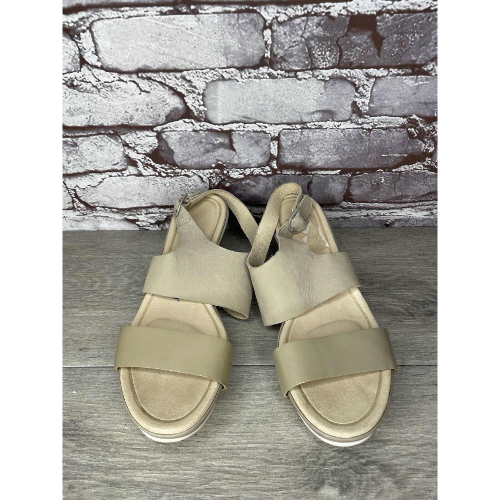 TSUBO TSUBO Taupe Soft Leather Patent Open Toe Strap Wedge Sandals Size US 8.5 / IT 38.5 - 8 Thumbnail