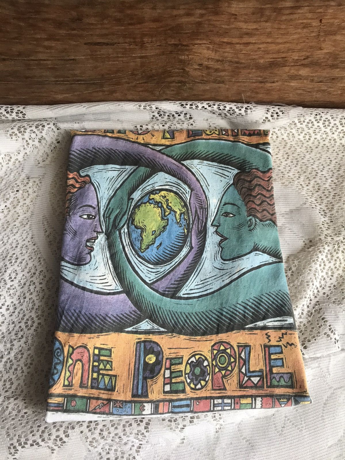 Vintage Vintage Human i Tees 1994 One Planet One People tshirt Size US M / EU 48-50 / 2 - 1 Thumbnail