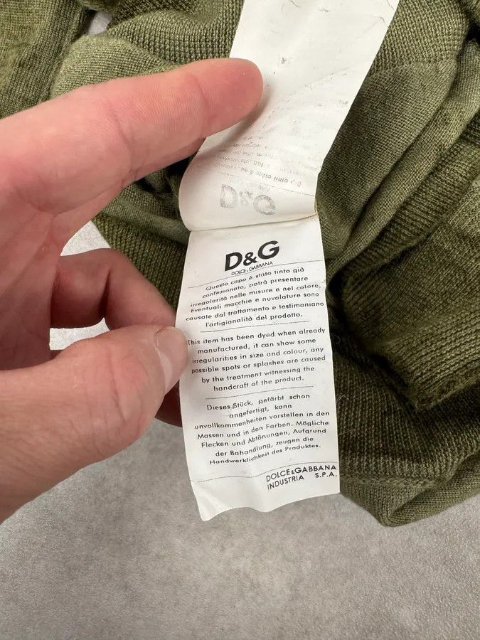 Dolce & Gabbana 2000s Dolce & Gabbana Aged V-Neck Green Sweater Size US M / EU 48-50 / 2 - 9 Thumbnail