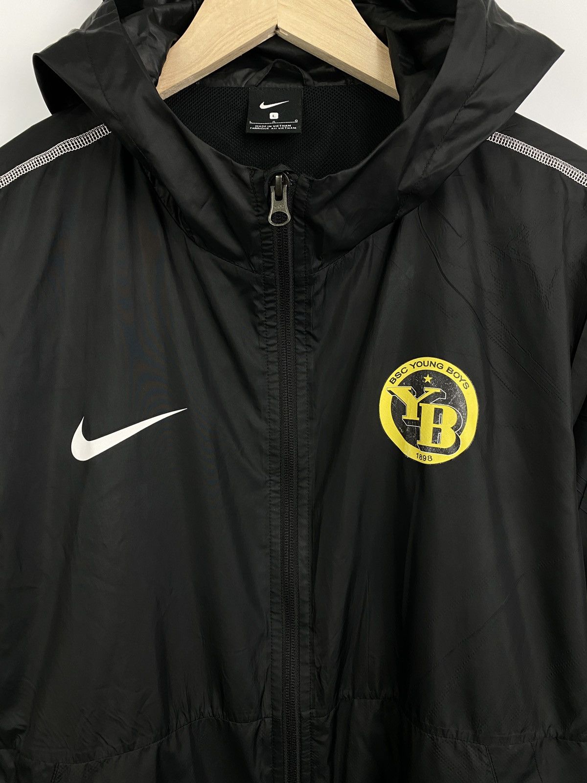 Nike 🇨🇭 Nike BSC Young Boys Football Jacket Rare Retro Y2K Hype Size US L / EU 52-54 / 3 - 4 Thumbnail