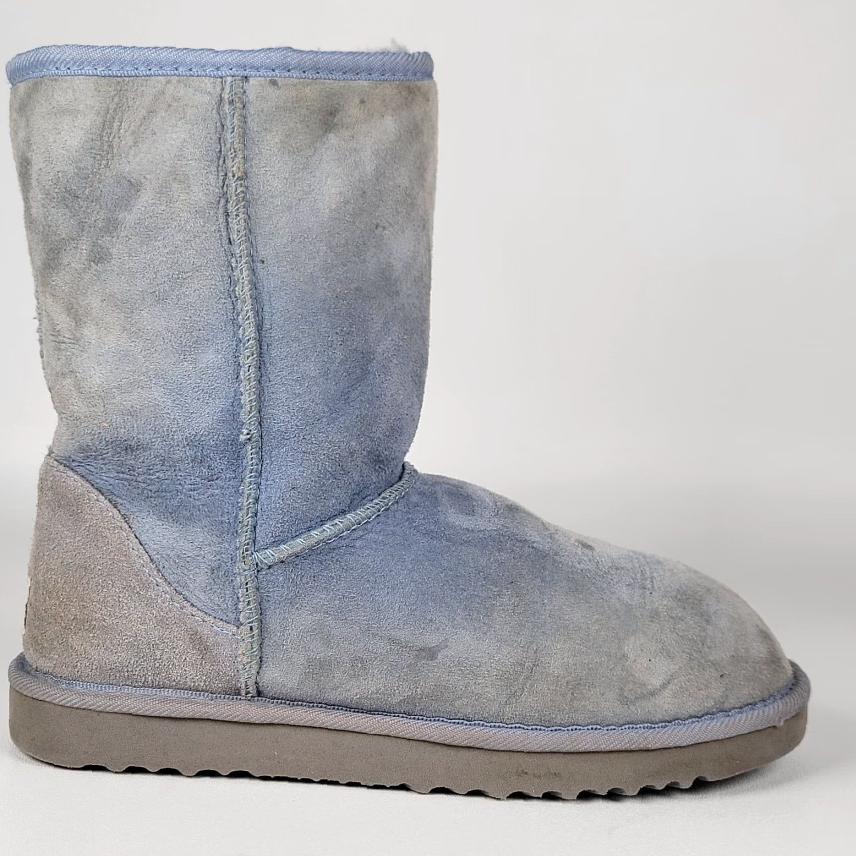 Ugg UGG Classic Short Boots Womens Size 7 Suede Light Blue Shearling Wool Lined Winter Casual Size 28" / US 6 / IT 42 - 3 Thumbnail