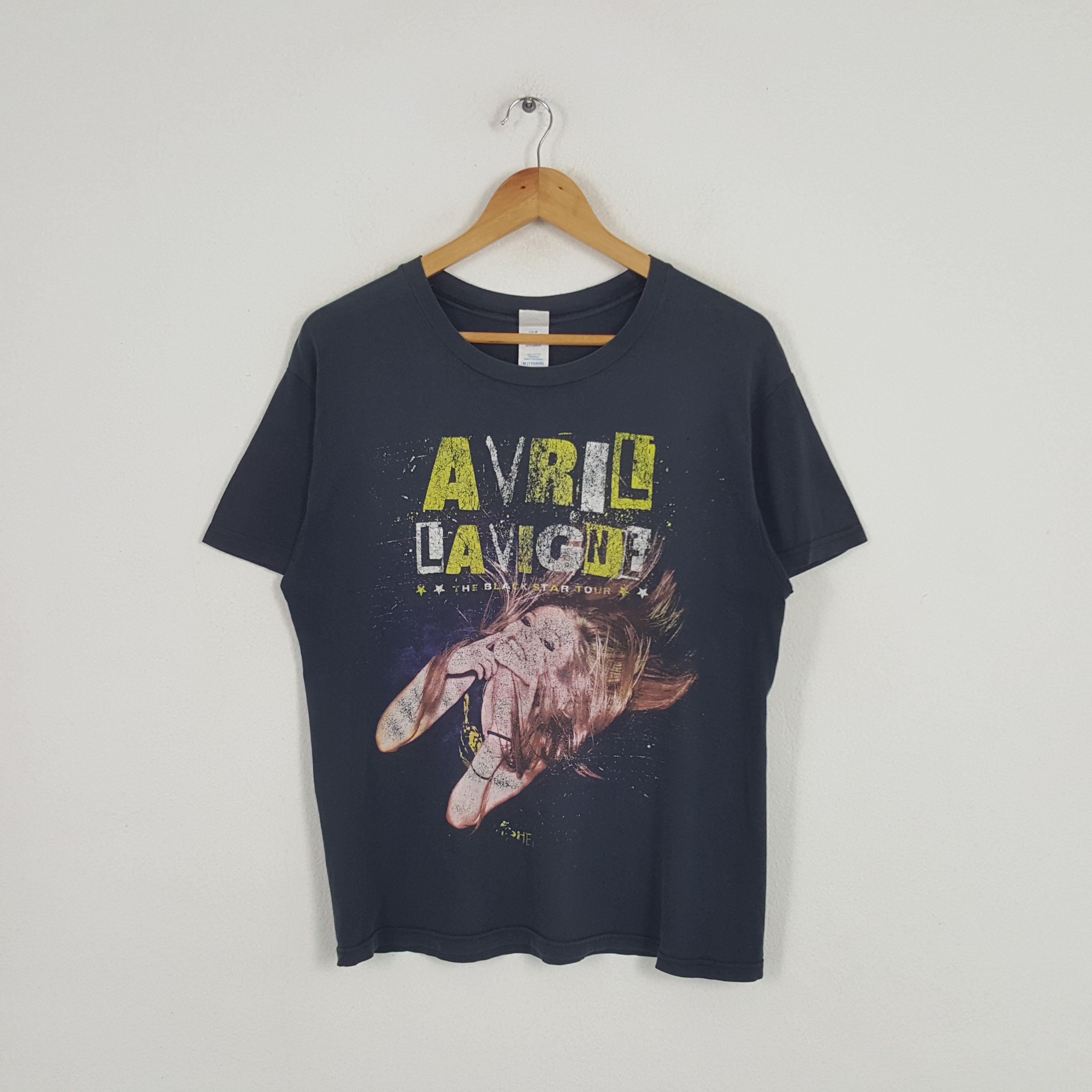 Band Tees × Vintage Vintage Avril Lavigne Pop-Punk Singer Songwriter Tshirt Size US M / EU 48-50 / 2 - 1 Thumbnail