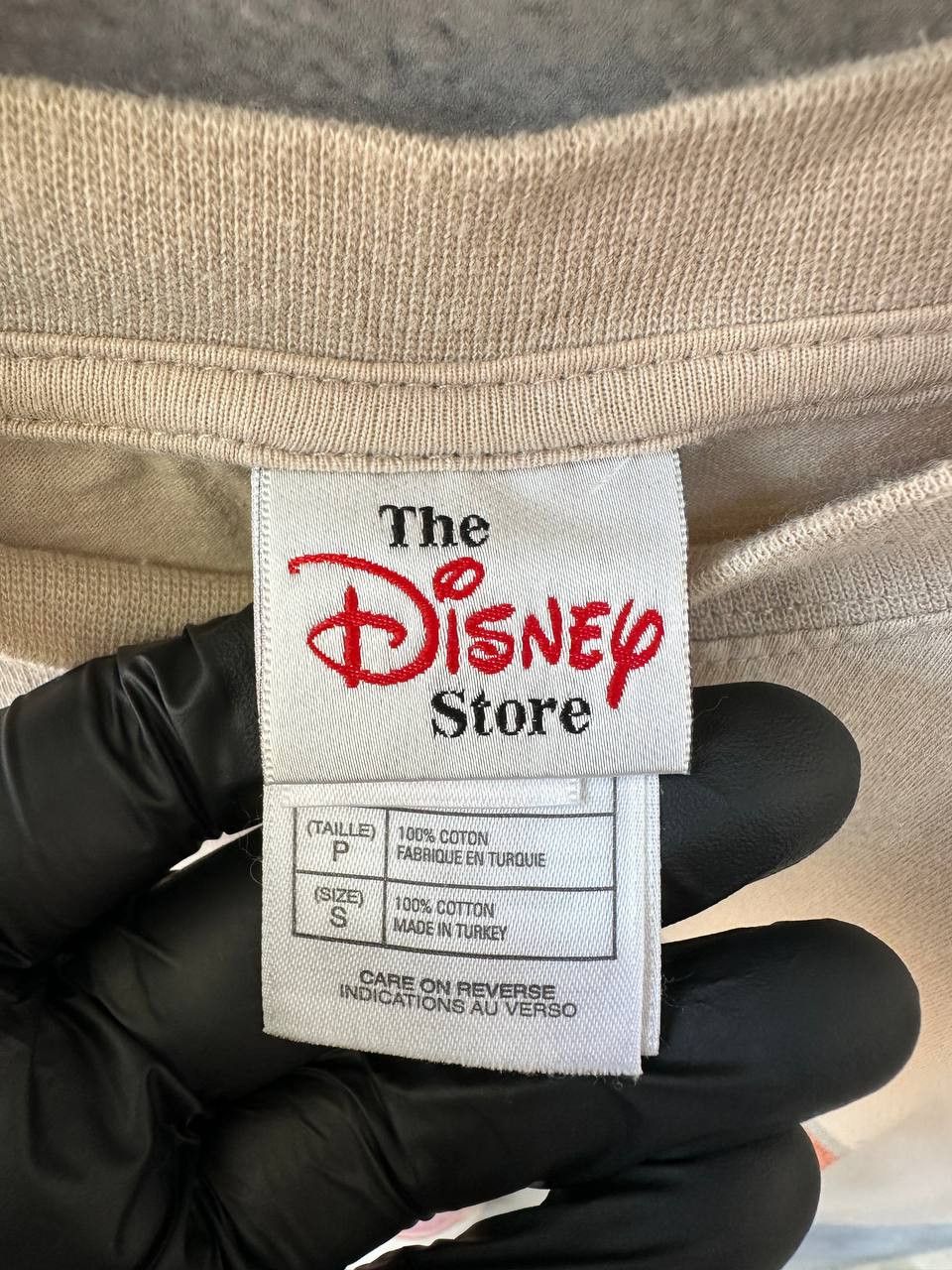 Disney Disney Store Vintage Winnie Pooh T-Shirt Crew Neck Tee Size US S / EU 44-46 / 1 - 10 Thumbnail