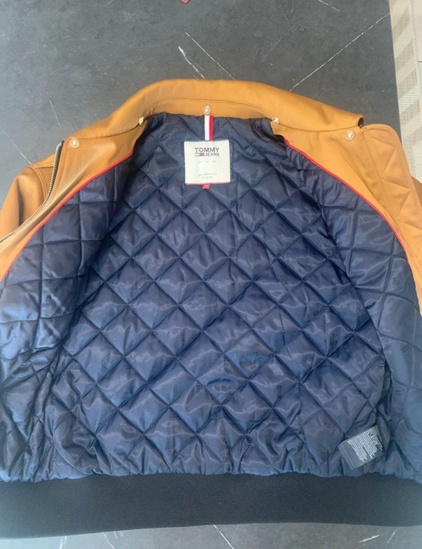 Tommy Jeans NWT Tommy Jeans Varsity Bomber Jacket Fur Collar Camel Size US XS / EU 42 / 0 - 9 Thumbnail