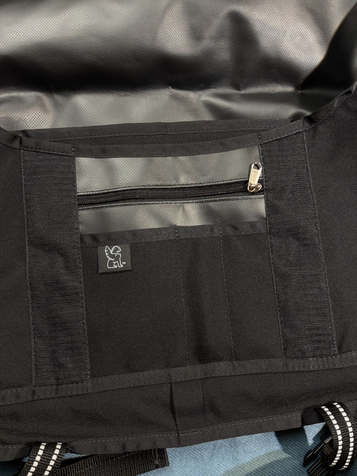 Chrome Industries Chrome Industries Steel Buckle Messenger Nylon Bag Size ONE SIZE - 9 Thumbnail