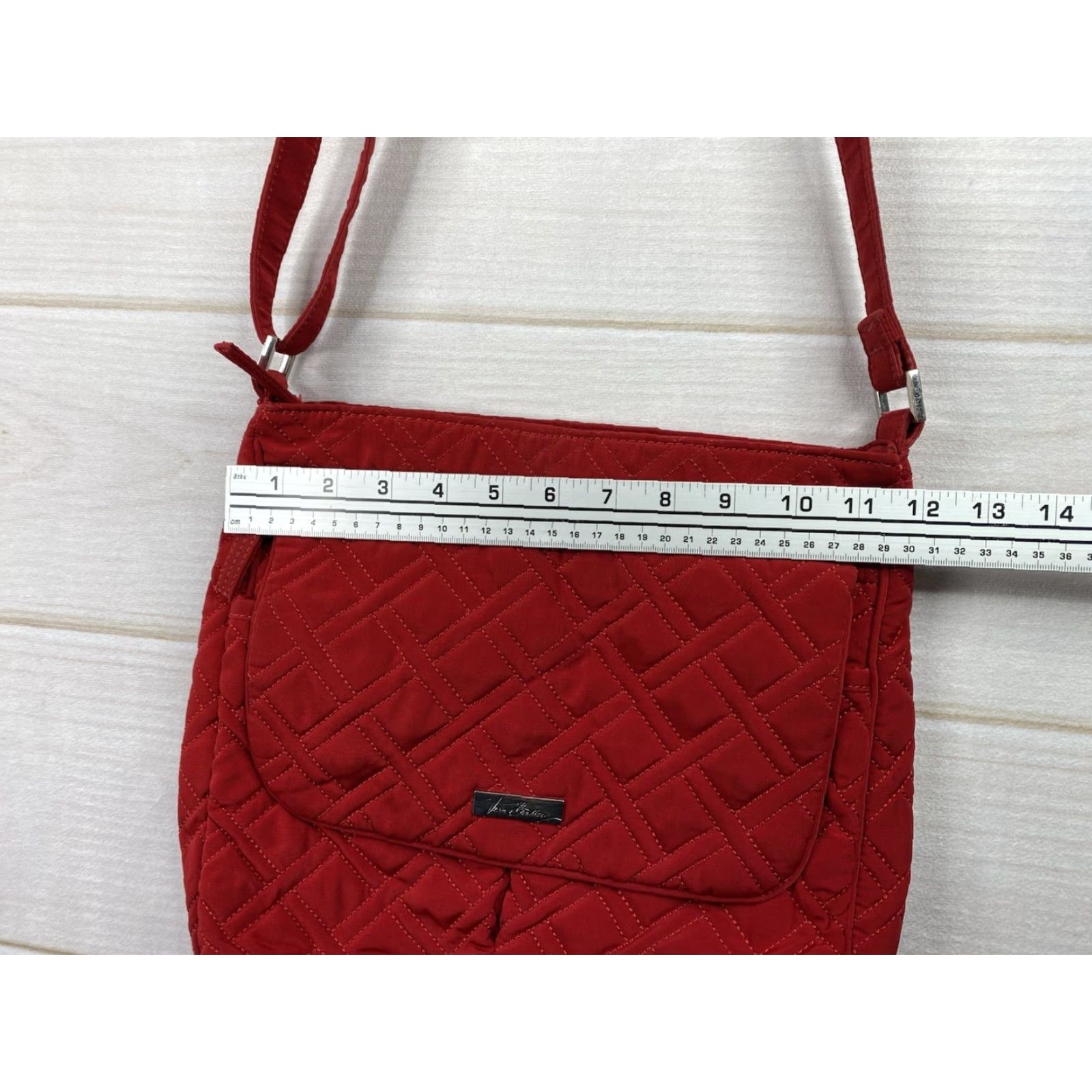 Vera Bradley Vera Bradley Crossbody Bag Red Quilted Medium Size Cotton Interior Multicolor Lining Zip Closure Adjustable Strap Inner Pockets Exterior Cotton Size ONE SIZE - 4 Thumbnail