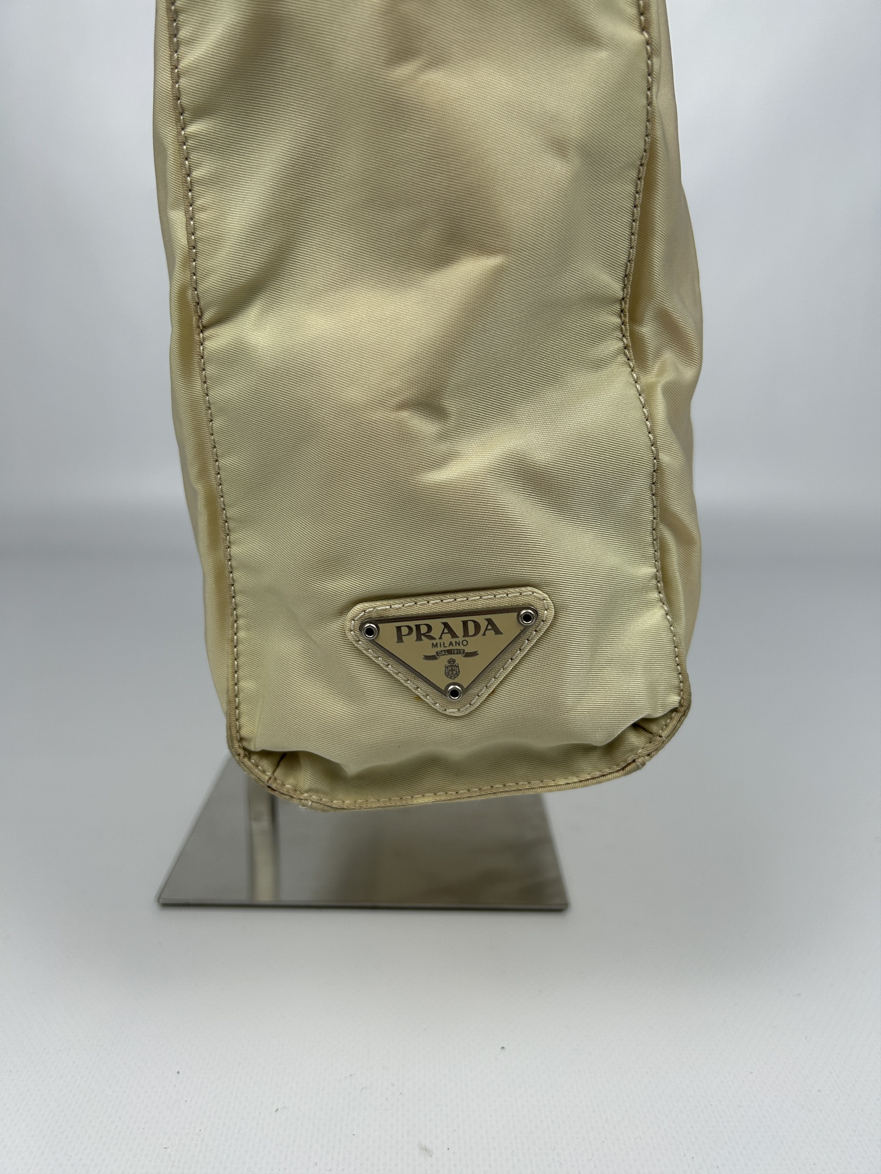 Prada Vintage y2k prada nylon triangle logo plastic handle bag Size ONE SIZE - 5 Thumbnail