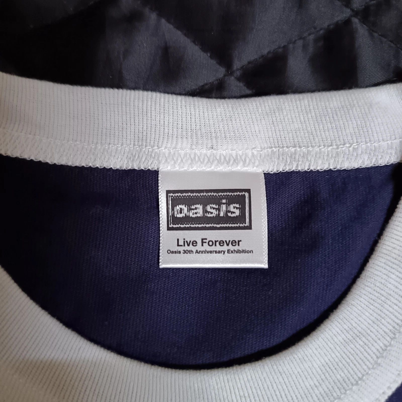 Band Tees Oasis Live Forever 30th Annivesary Japan Exhibition Tee Size US L / EU 52-54 / 3 - 3 Thumbnail