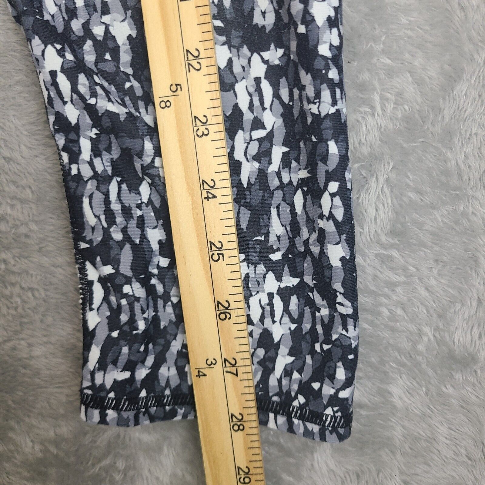 Fabletics Fabletics Leggings Grey Mesh Size Small Design Mesh Panel Ac Size 28" / US 6 / IT 42 - 4 Thumbnail