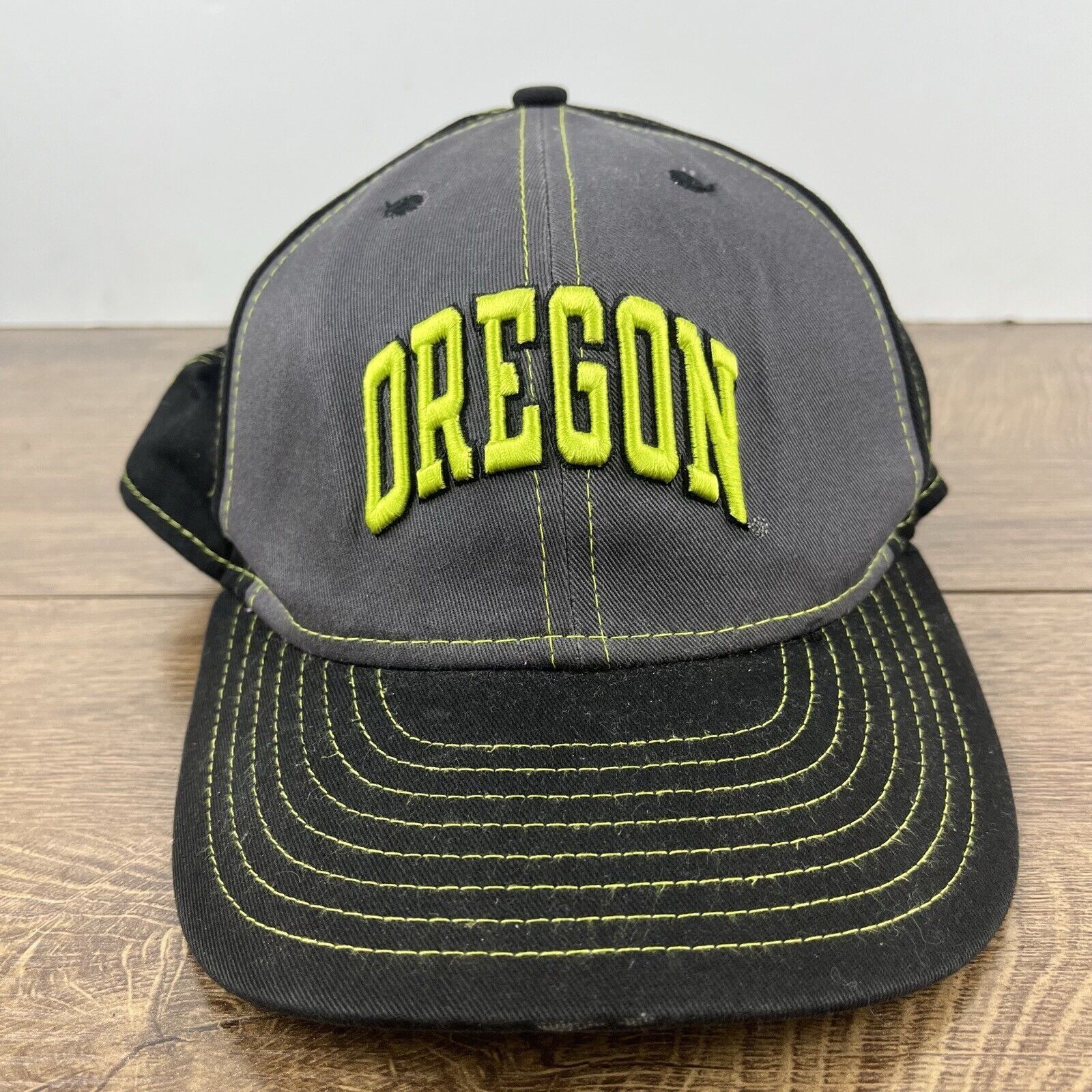 New Era Oregon Ducks Gray Hat New Era 9FIFTY Snapback Hat Adjustable Size ONE SIZE - 3 Thumbnail