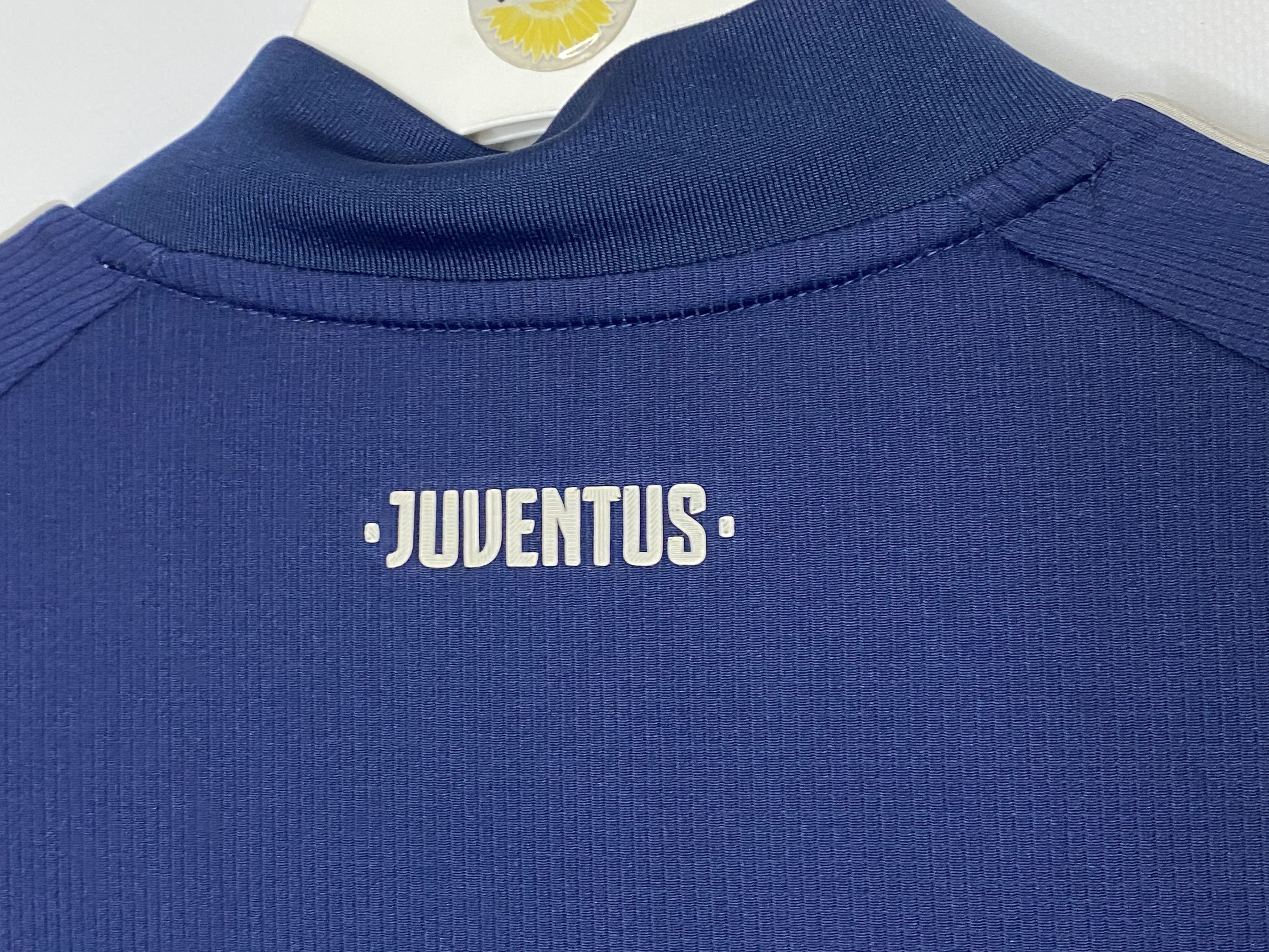 Adidas JUVENTUS 2020 2021 AWAY FOOTBALL SHIRT SOCCER JERSEY ADIDAS Size US S / EU 44-46 / 1 - 3 Thumbnail