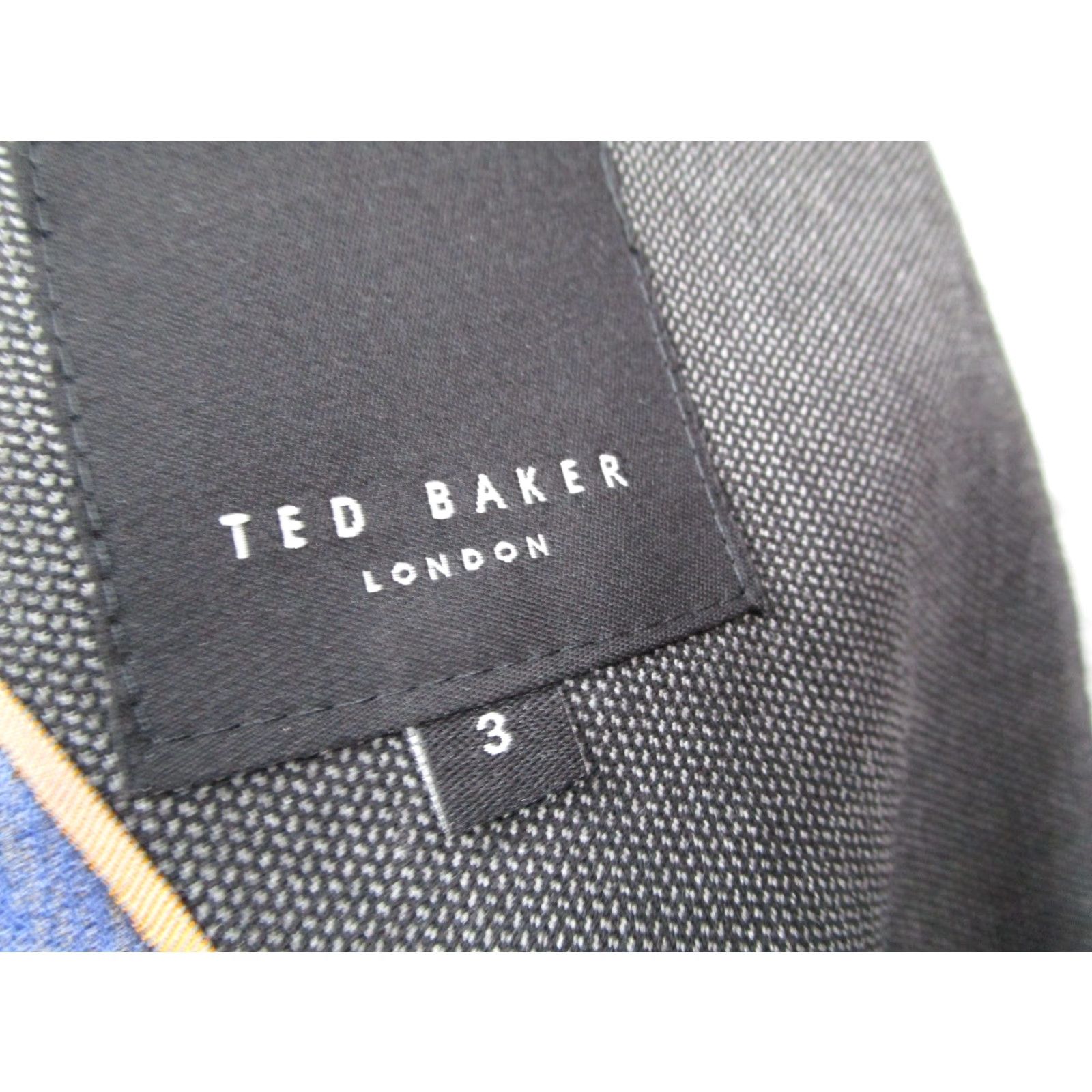 Ted Baker Ted Baker Jacket Men 3 Regular Gray 2 Button Sport Coat Made in Portugal Blazer Mens 38 Gray Tweed Notch Lapel Single-Breasted Two-Button Vintage No Size 38R - 2 Thumbnail