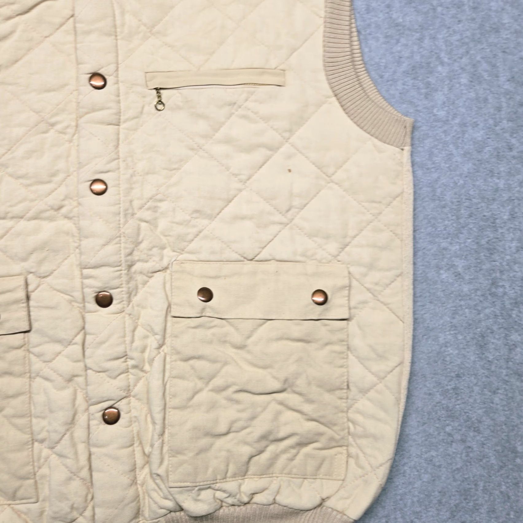 Vintage VINTAGE Chess King Beig e Cotton Quilted Vest Mens Large Pockets Snap Zipper Workwear 80s Size US L / EU 52-54 / 3 - 5 Thumbnail