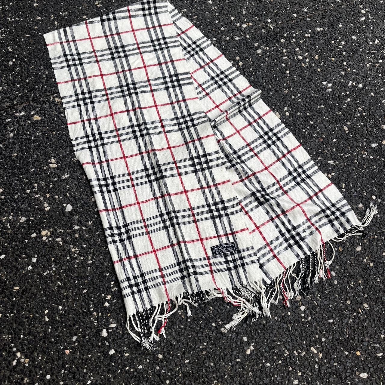 Japanese Brand Burberry Nova Check scarf #luxury #scarf Size ONE SIZE - 1 Thumbnail