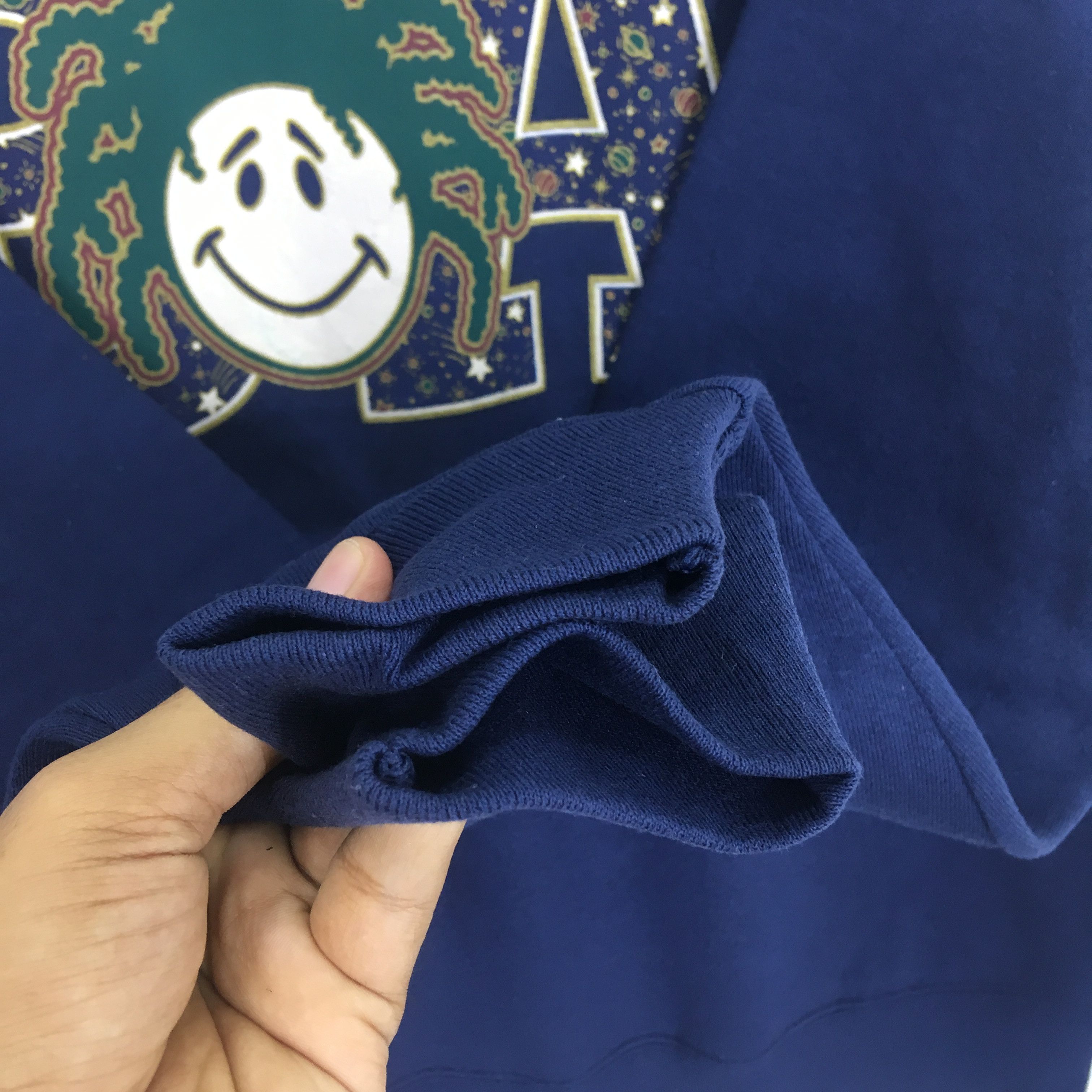 Tommy Bahama Vintage 90's Bahamas Blue Sweatshirt Large- 408 Size US L / EU 52-54 / 3 - 7 Thumbnail