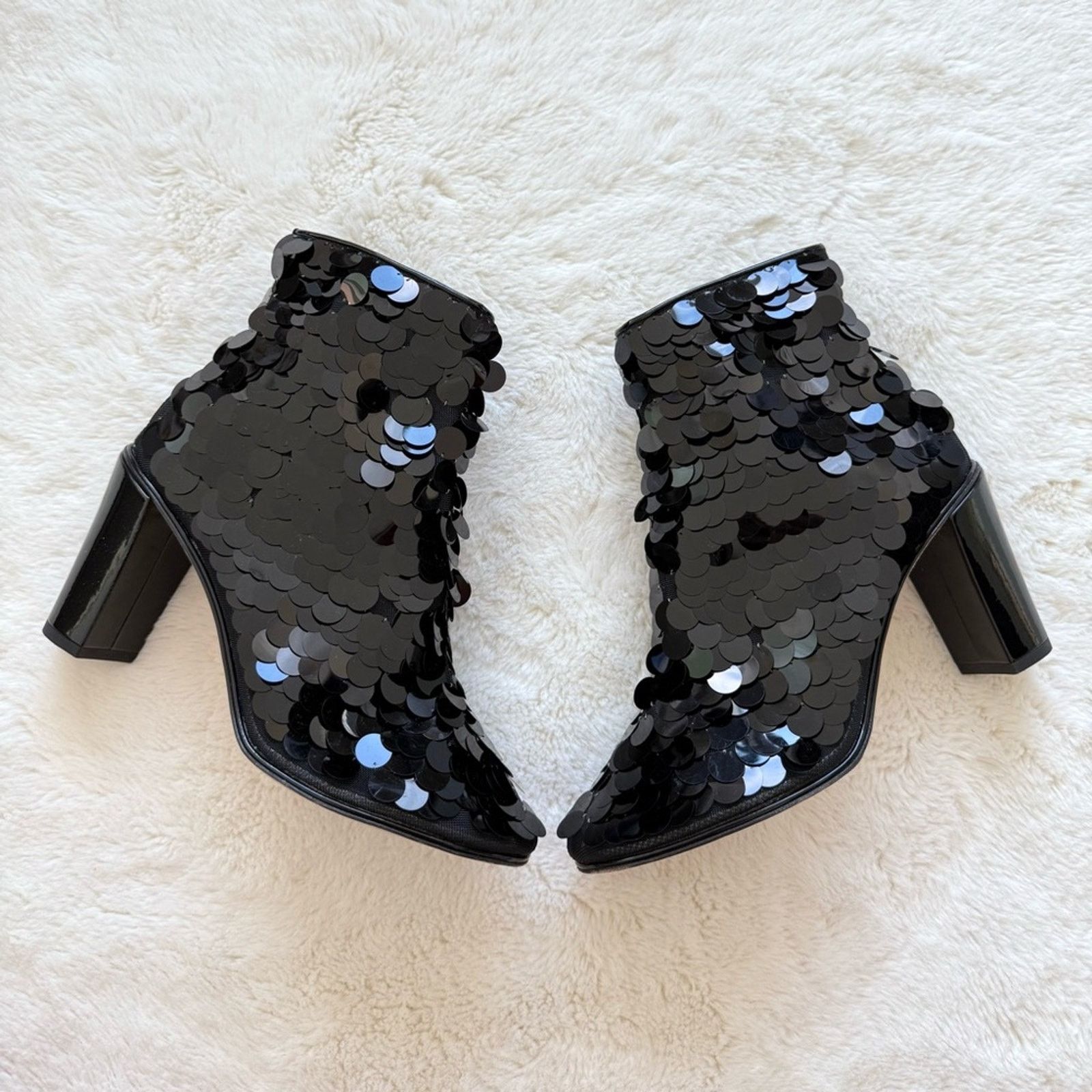 Chanel CHANEL Interlocking CC Logo Boots size 39 EU Authentic Size US 8 / IT 38 - 1 Thumbnail