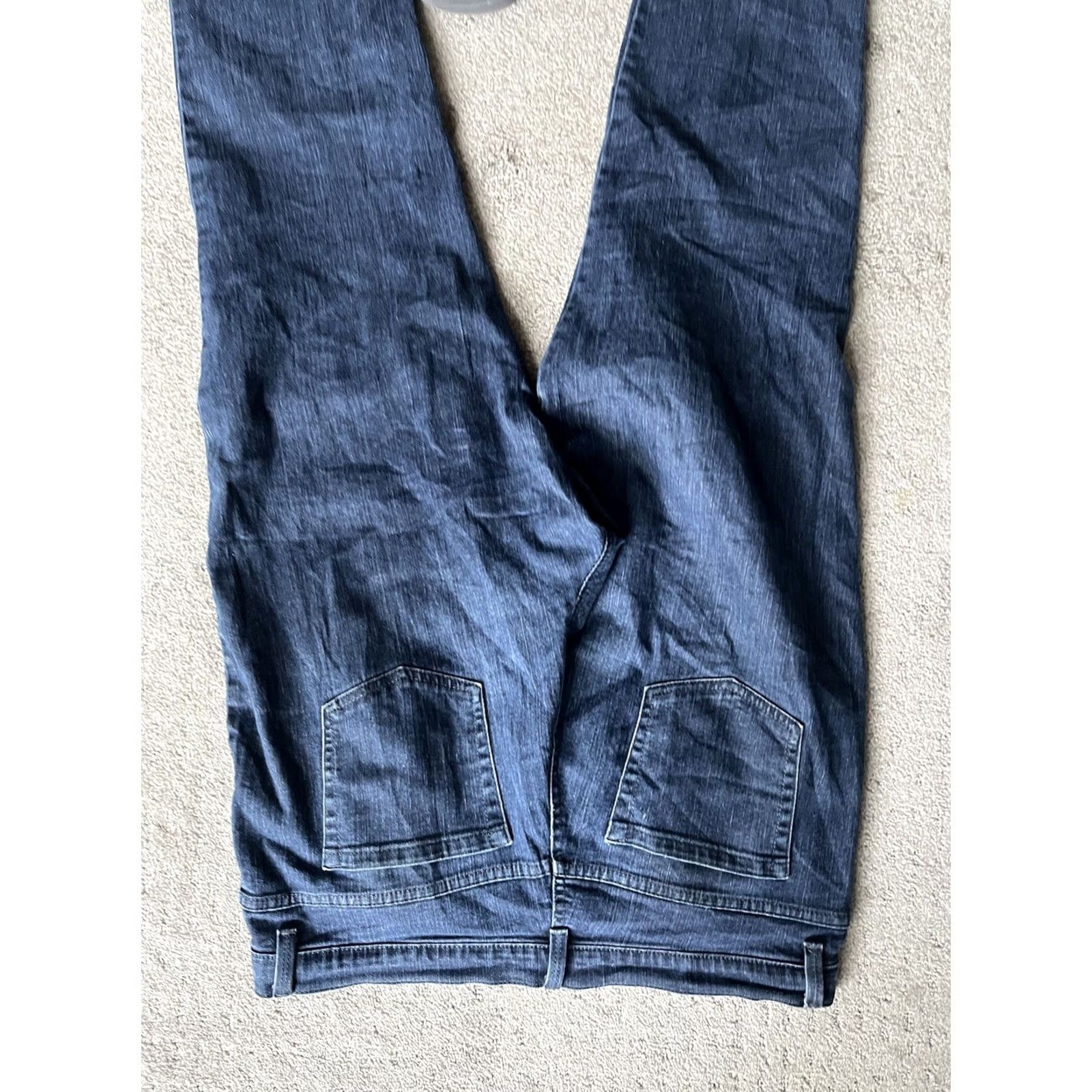 Gloria Vanderbilt Gloria Vanderbilt Amanda Jeans Straight Women 16 Blue Denim 28 In Inseam Medium Wash Regular Rise Size 38" / US 16 / IT 52 - 4 Thumbnail