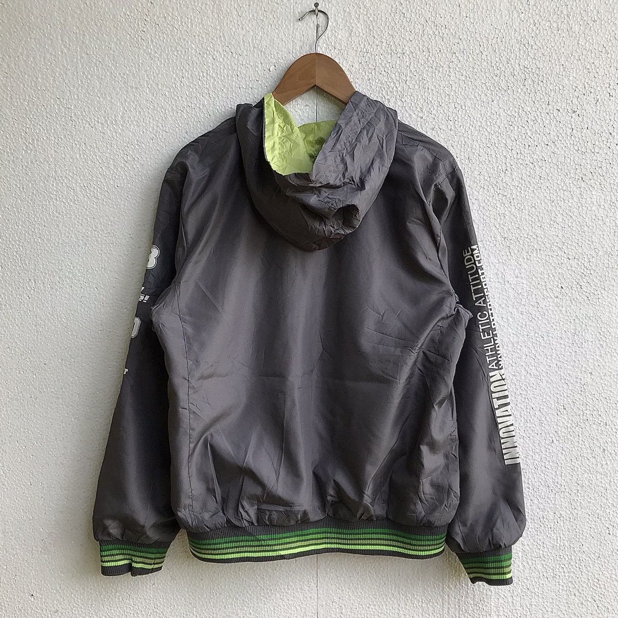 Lotto Sport Lotto Sports Italian Windbreaker Hoodie Jacket Size US L / EU 52-54 / 3 - 2 Thumbnail