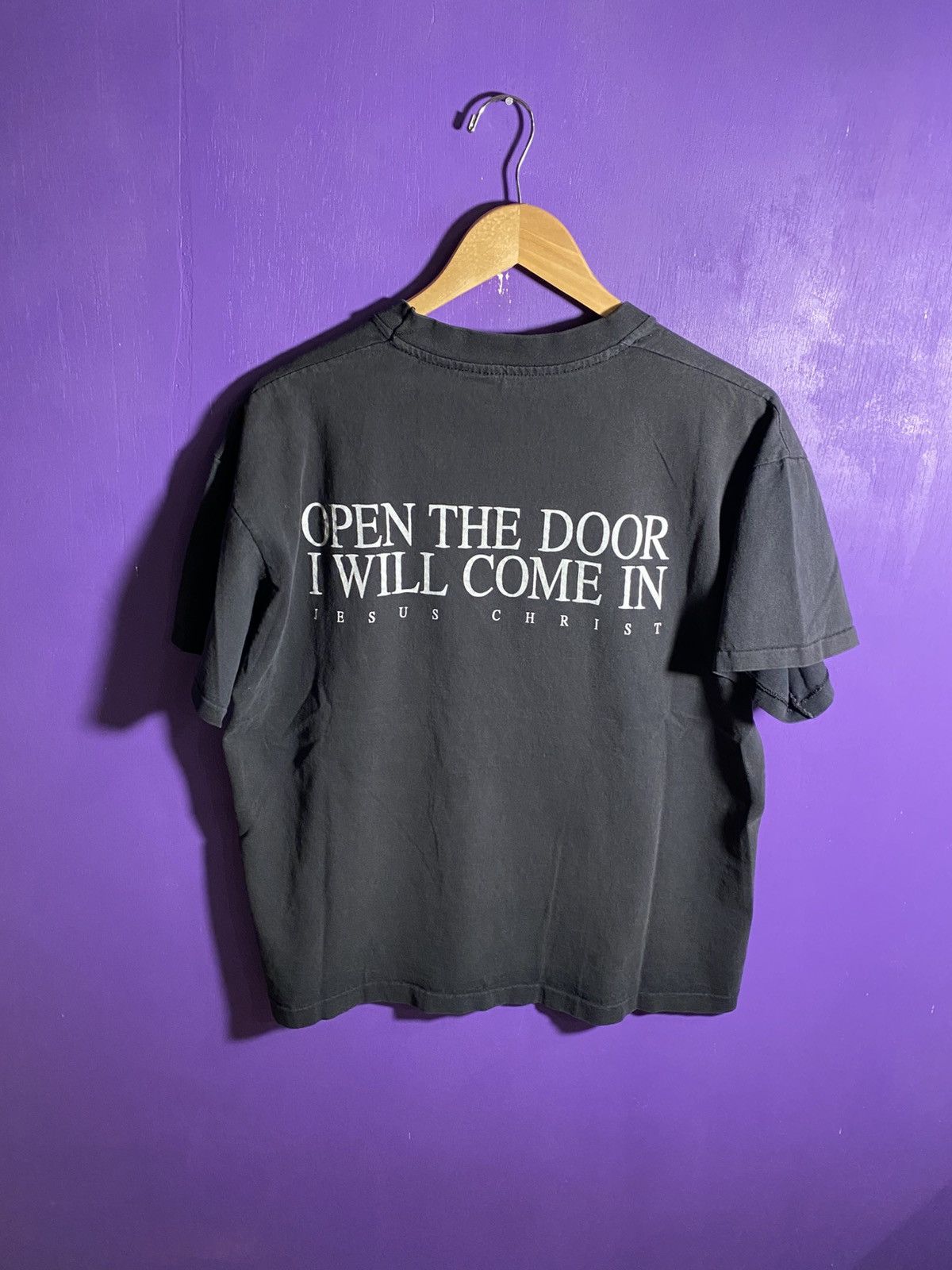 Other Vintage 90s Knock knock revelation Jesus tee Size US L / EU 52-54 / 3 - 2 Thumbnail