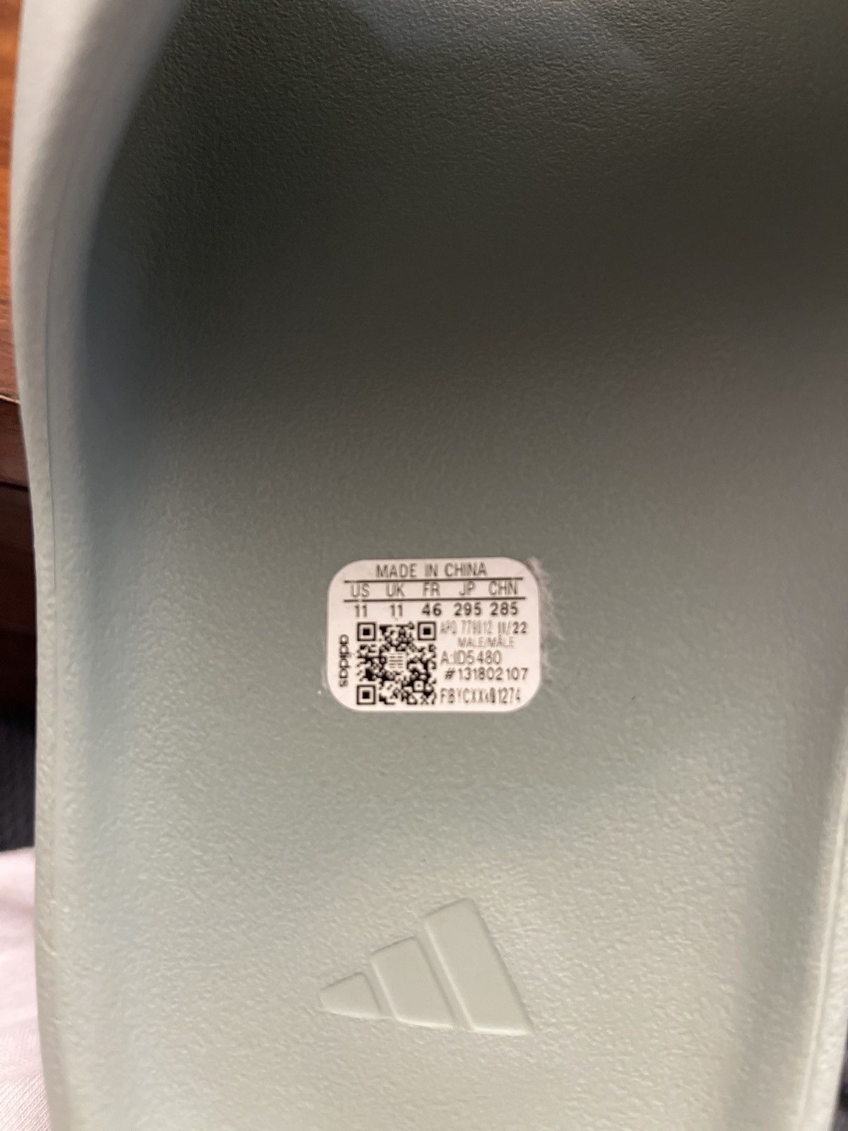 Adidas Yeezy Slide “Salt” Size US 11 / EU 44 - 6 Thumbnail