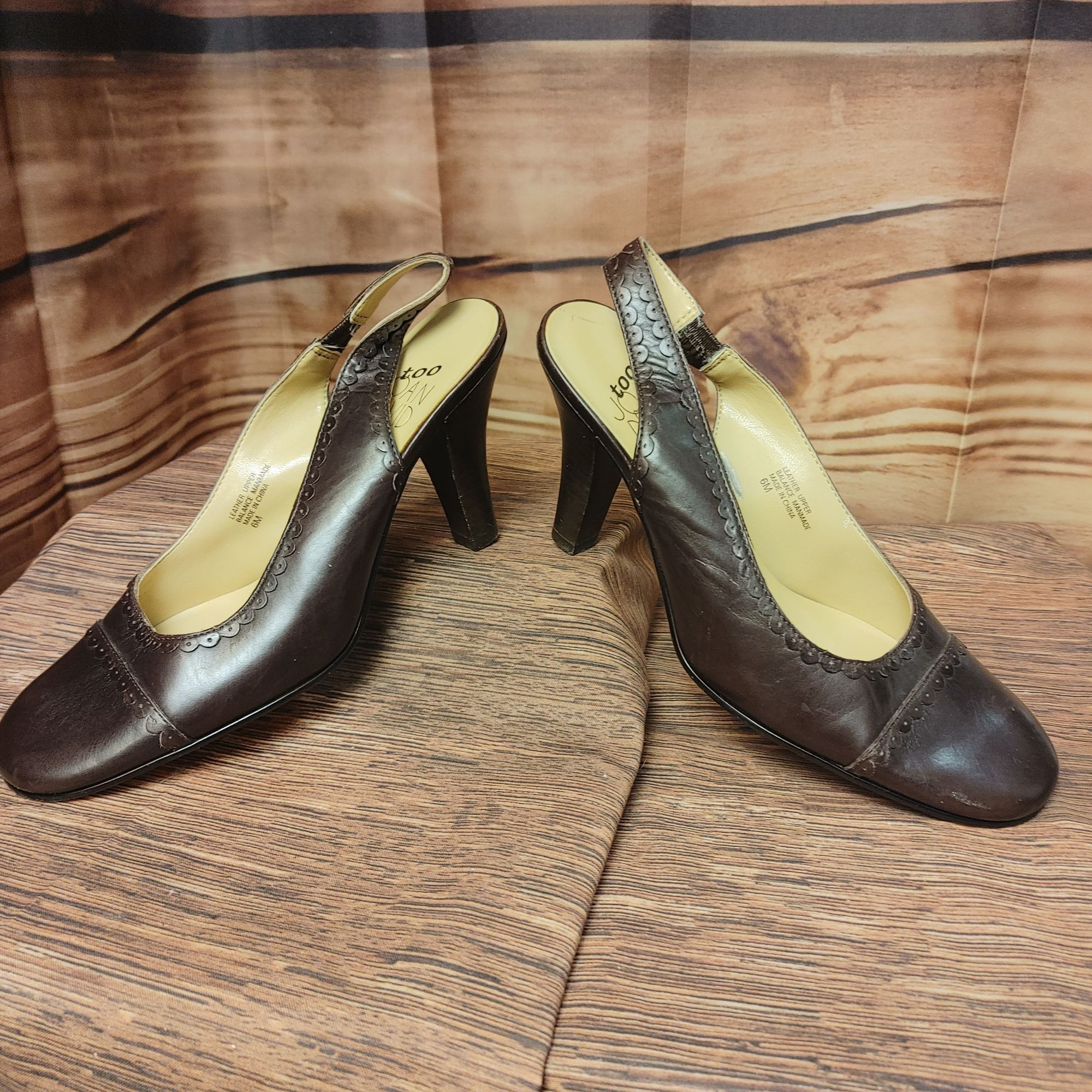 Other Women's Brown/Taupe Leather 3" Closed Toe Floral Ankle Strap Size US 6 / IT 36 - 4 Thumbnail