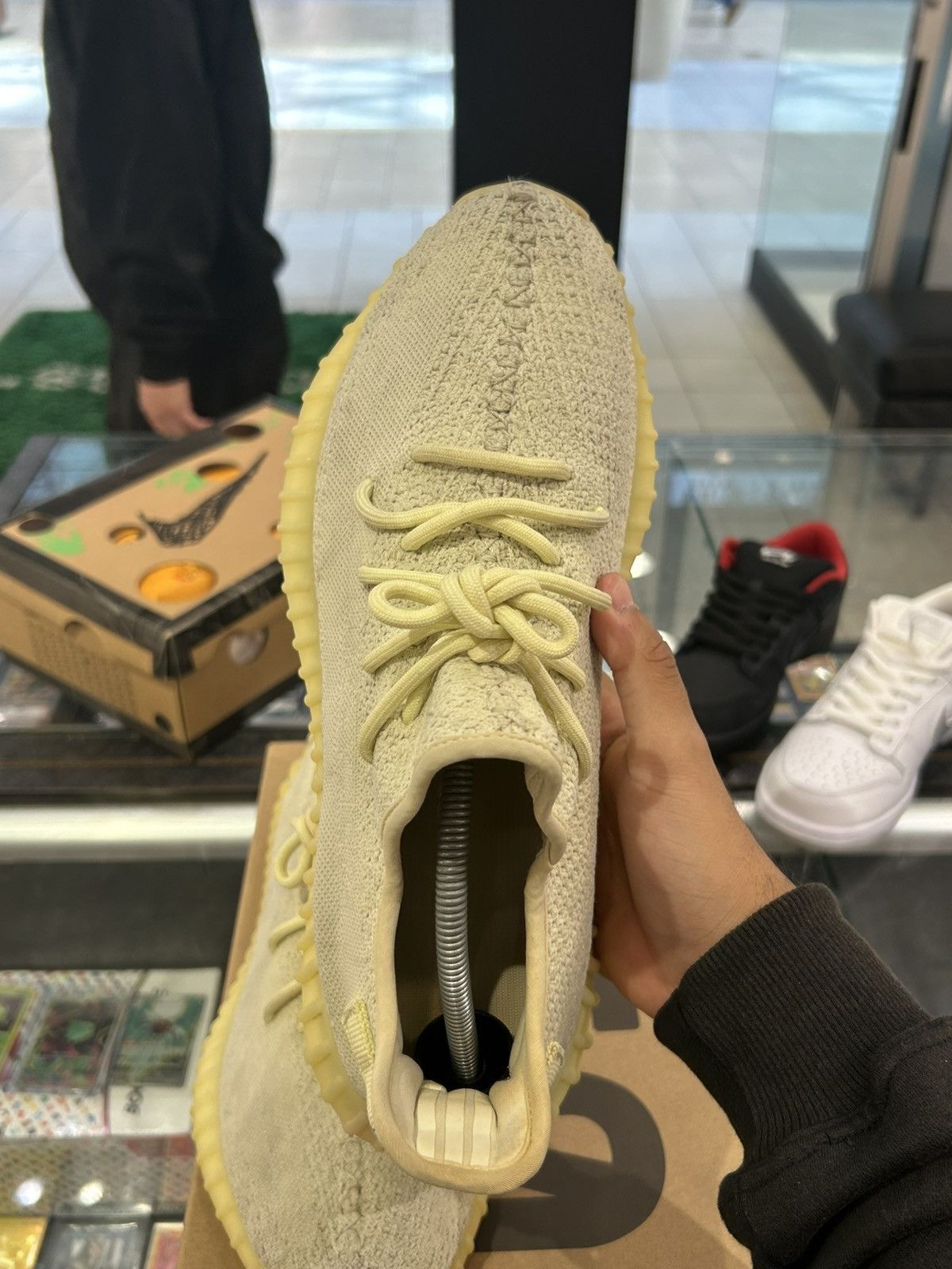 Yeezy Adidas yeezy 350 butter Size US 12 / EU 45 - 4 Thumbnail