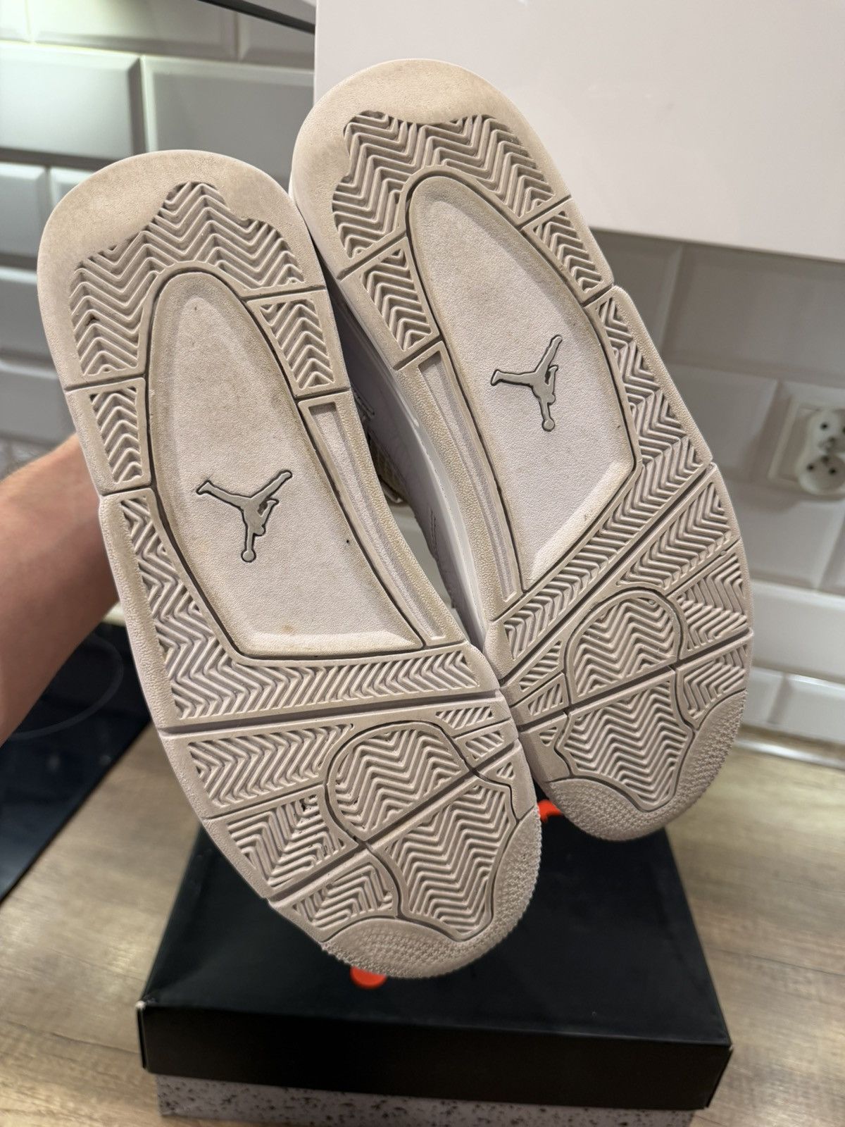 Jordan Brand Jordan 4 Pure Money 2017 Size US 10.5 / EU 43-44 - 7 Thumbnail