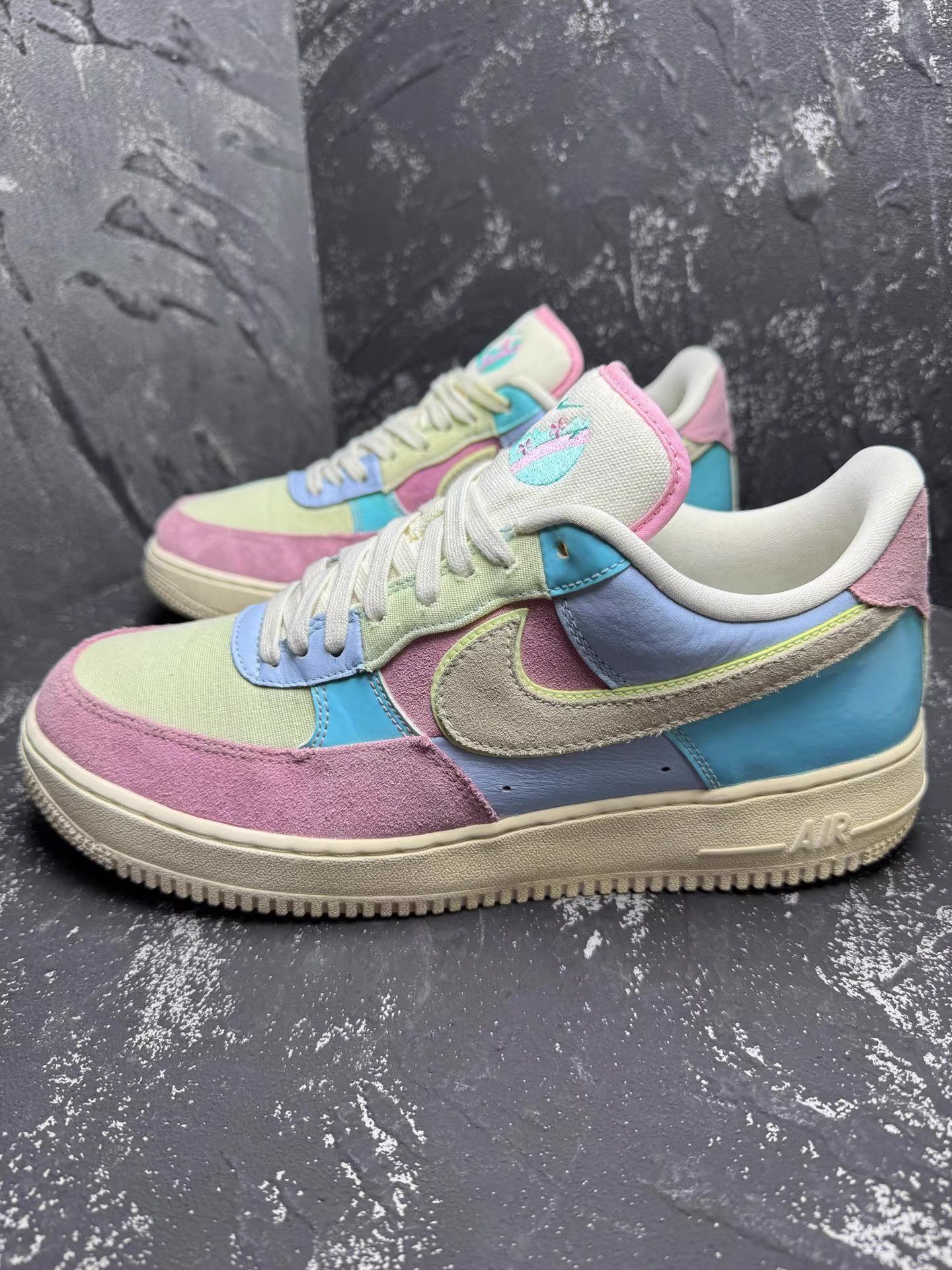 Nike Nike Air Force 1 Easter Egg Q10 Size US 10.5 / EU 43-44 - 7 Thumbnail