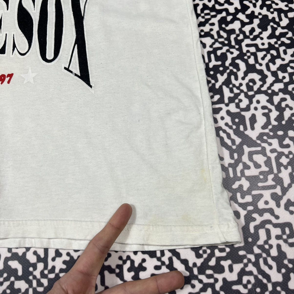 Vintage Vintage 90s White Sox MLB Retro Style Big Logo Boxy T-shirt Size US XL / EU 56 / 4 - 10 Thumbnail