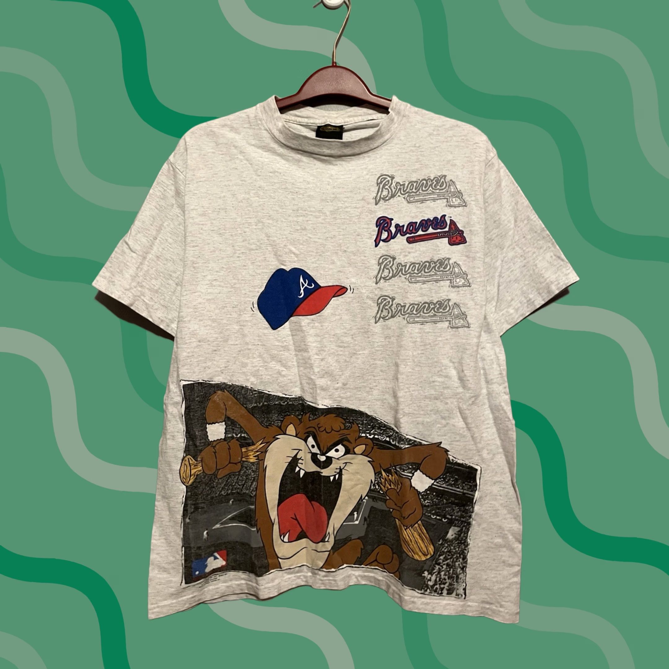 Vintage VINTAGE Atlanta Braves MLB Taz Looney Tunes T-Shirt AOP Size XL Tee (C330) Size US XL / EU 56 / 4 - 1 Thumbnail
