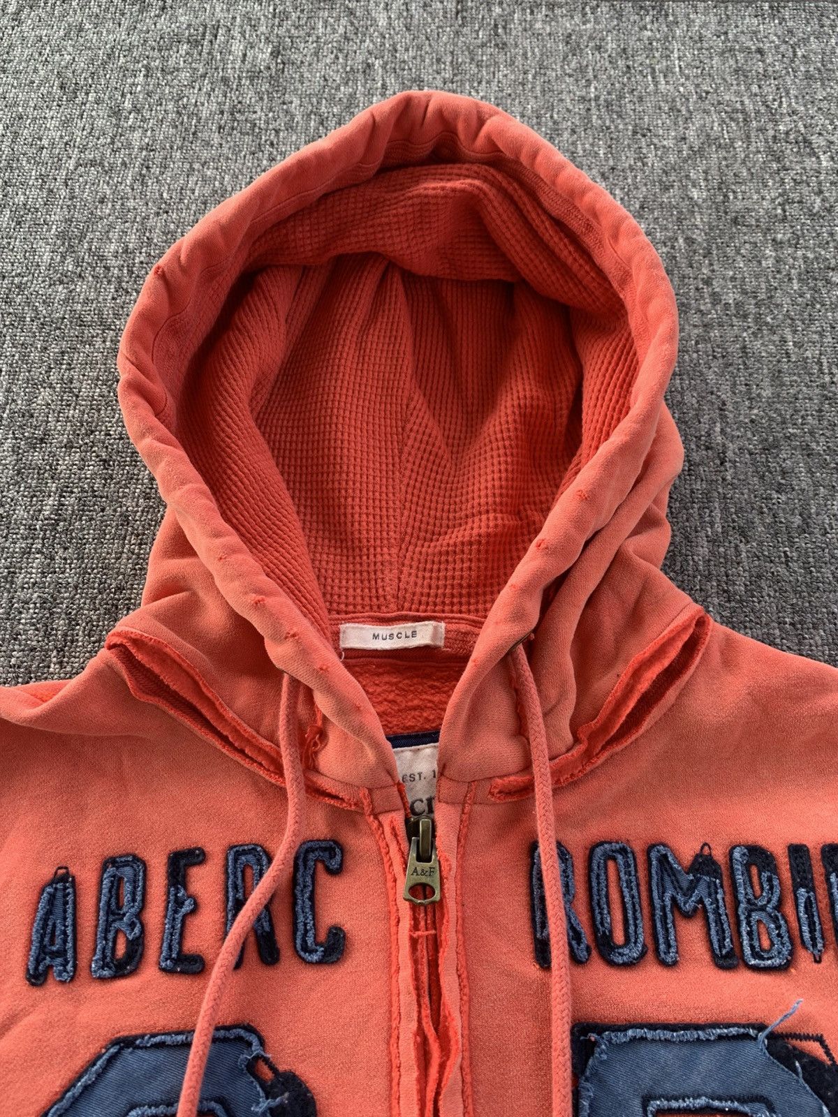 Abercrombie & Fitch Abercrombie 37 Distressed Vintage Orange Zip Jacket Hoodie Size US XL / EU 56 / 4 - 3 Thumbnail