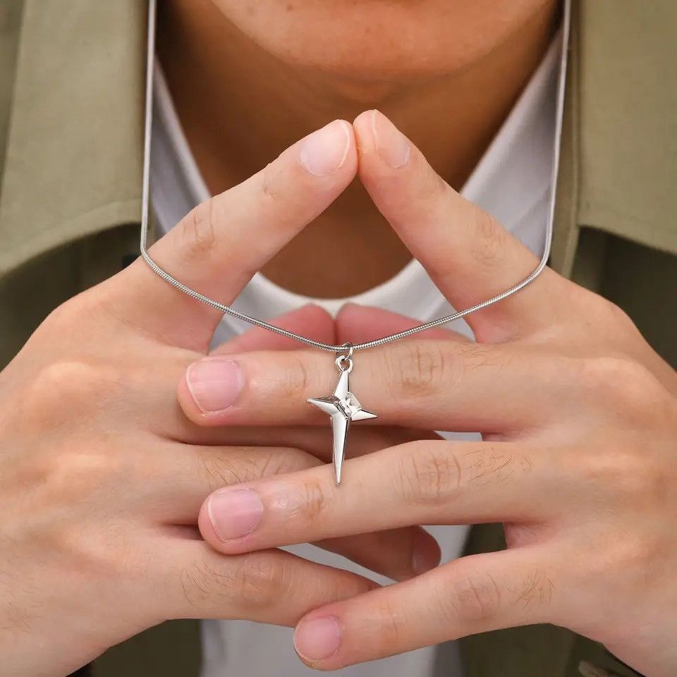 Jewelry Four Pointed Star Pendant Necklaces Size ONE SIZE - 2 Thumbnail