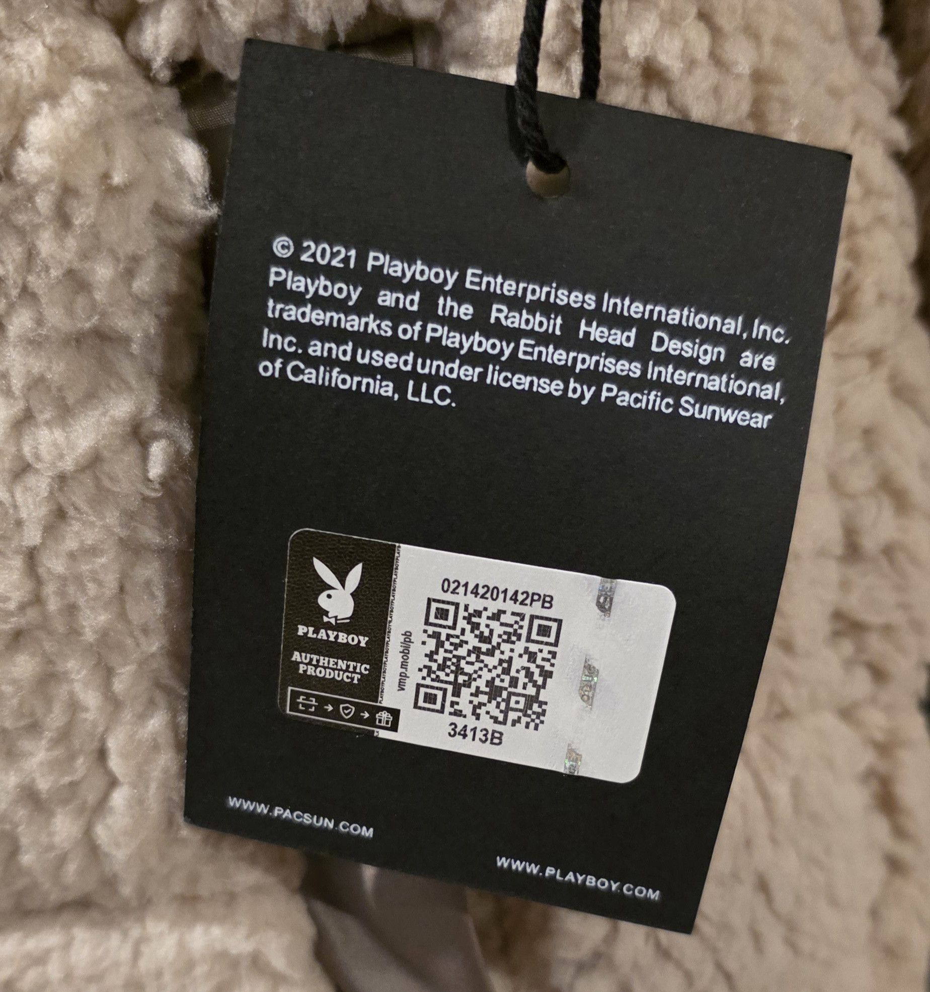 Pacsun × Playboy PacSun Playboy Women's Sherpa Cropped Zip Front Jacket XS/S Size S / US 4 / IT 40 - 6 Thumbnail