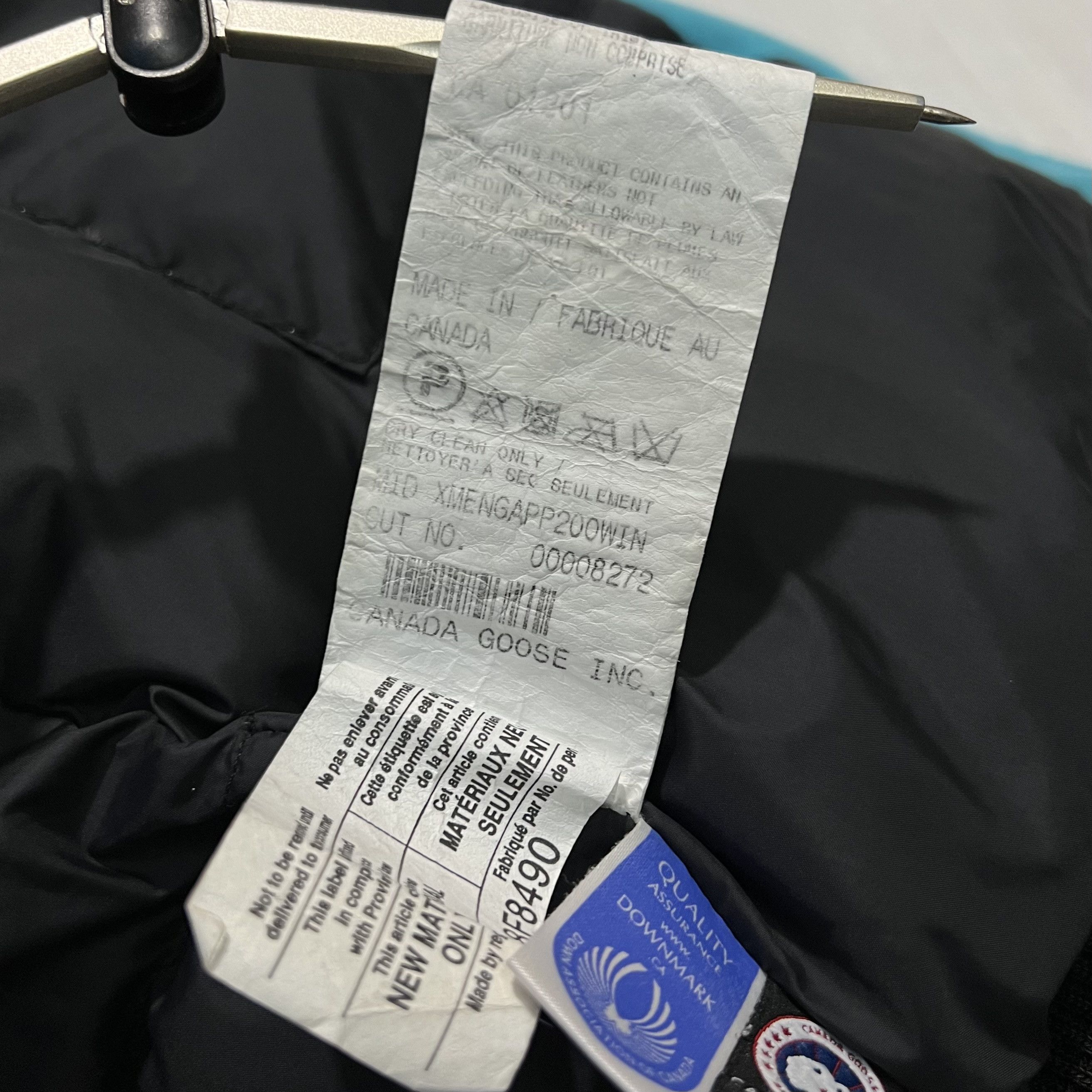 Canada Goose Ganada Goose women’s chilliwack Iceberg bomber parka Size L / US 10 / IT 46 - 23 Thumbnail