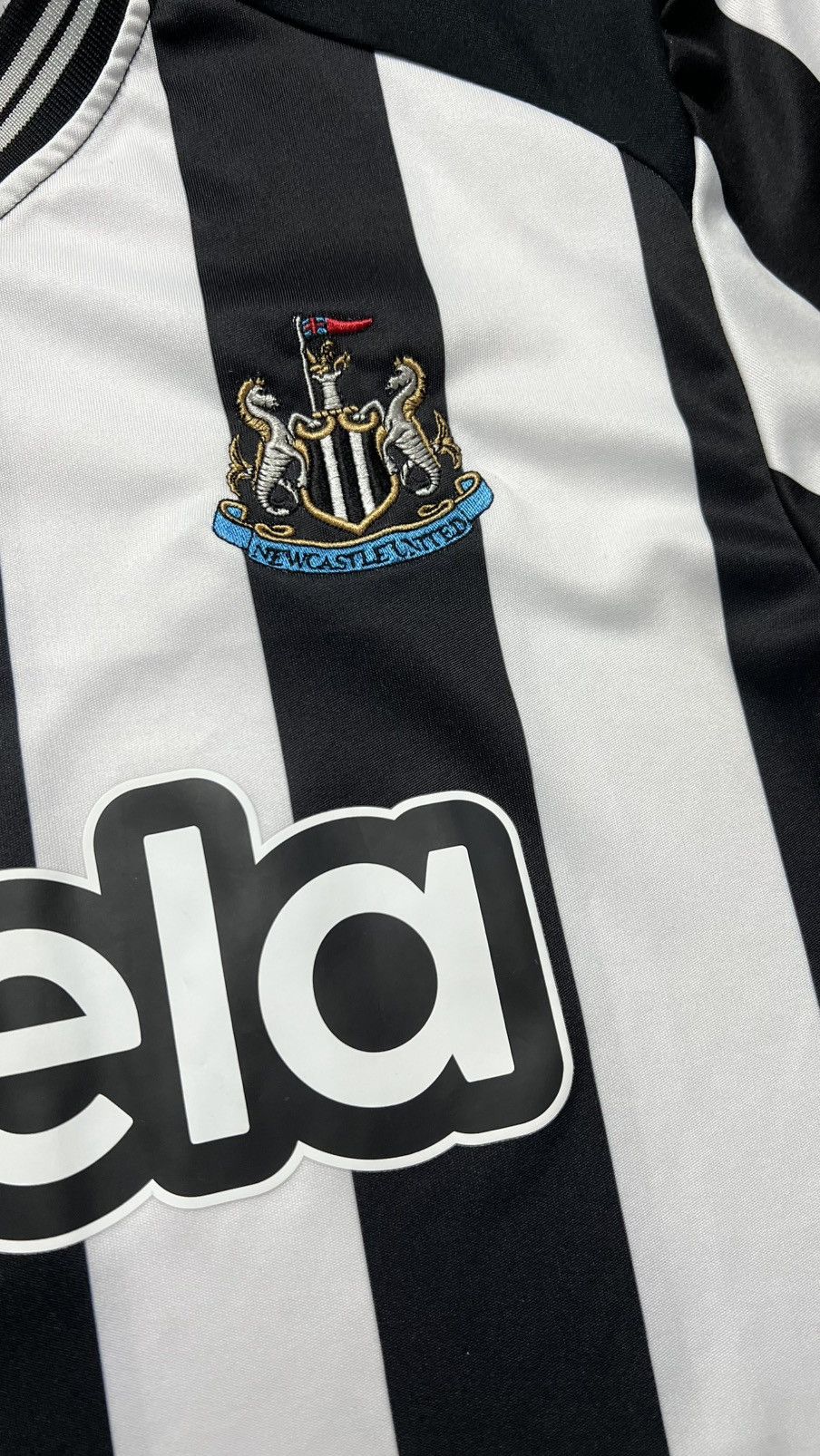 Castore Castore Newcastle United jersey Size US L / EU 52-54 / 3 - 6 Thumbnail