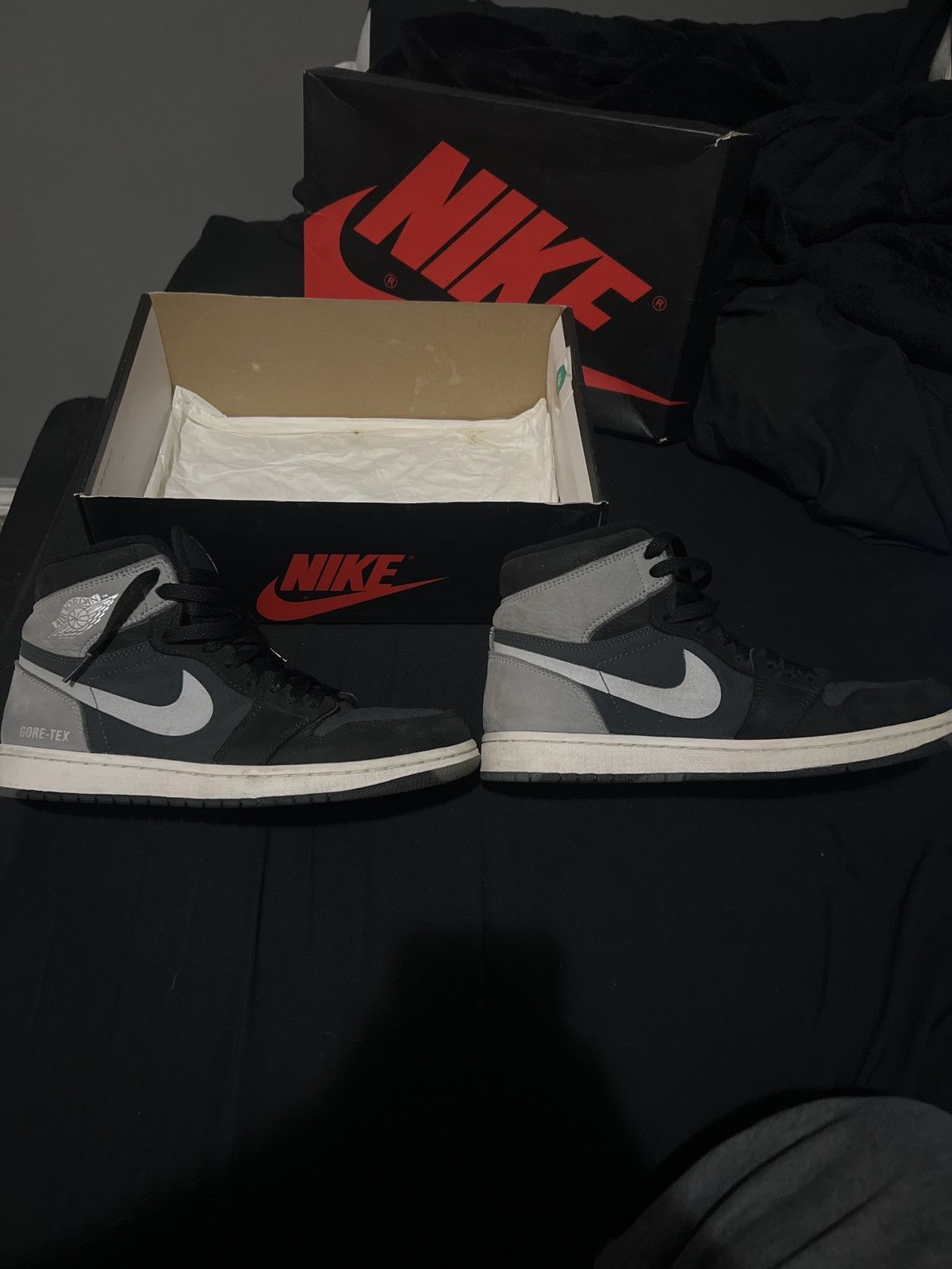 Nike Air jordan 1 gore-tex Size US 7.5 / EU 40-41 - 2 Thumbnail