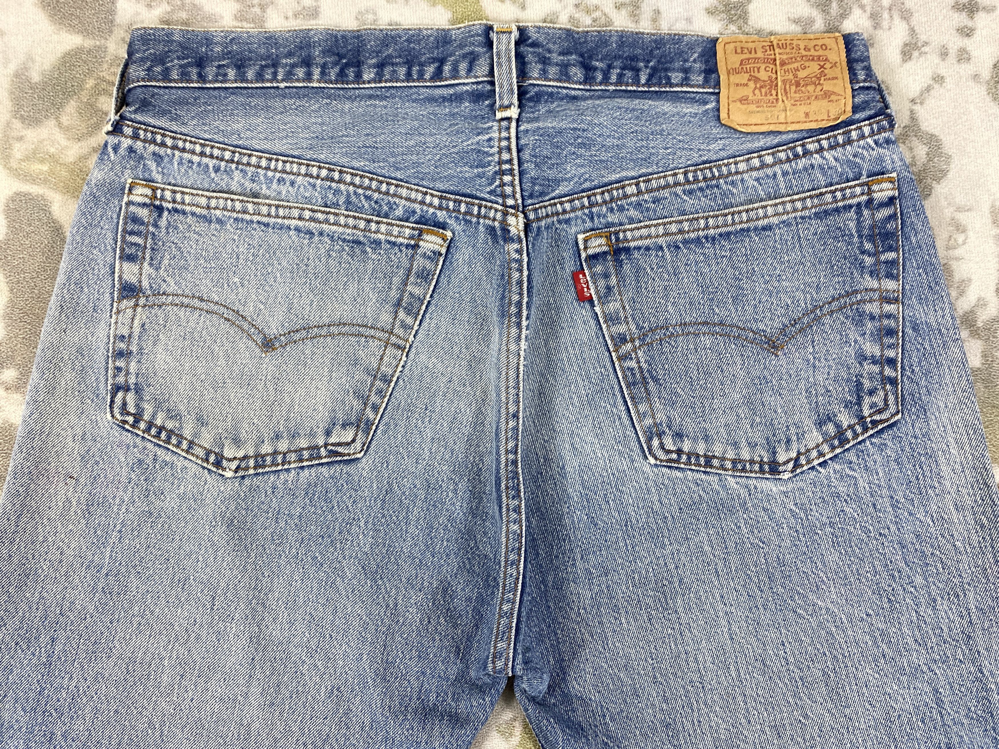 Levi's 80's Blue Wash Vintage Levi's 501 35x27.5 Denim -JN1592 Size US 35 - 4 Thumbnail