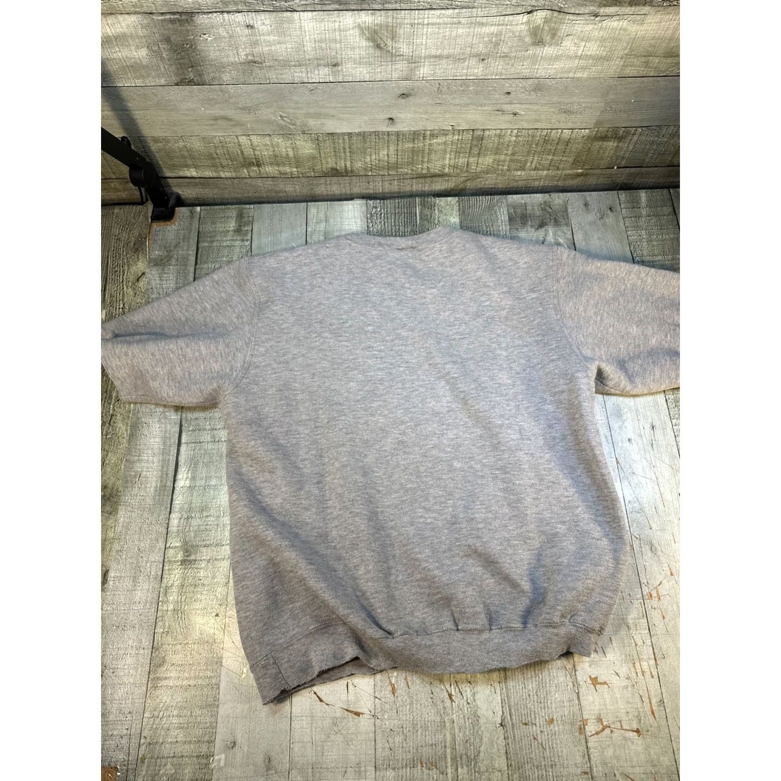 Vintage VINTAGE Illinois Fighting Illini Crewneck Sweatshirt S Men Gray Cut Off Sleeves Pullover Illini USA 80s 90s Mens Size US S / EU 44-46 / 1 - 6 Thumbnail