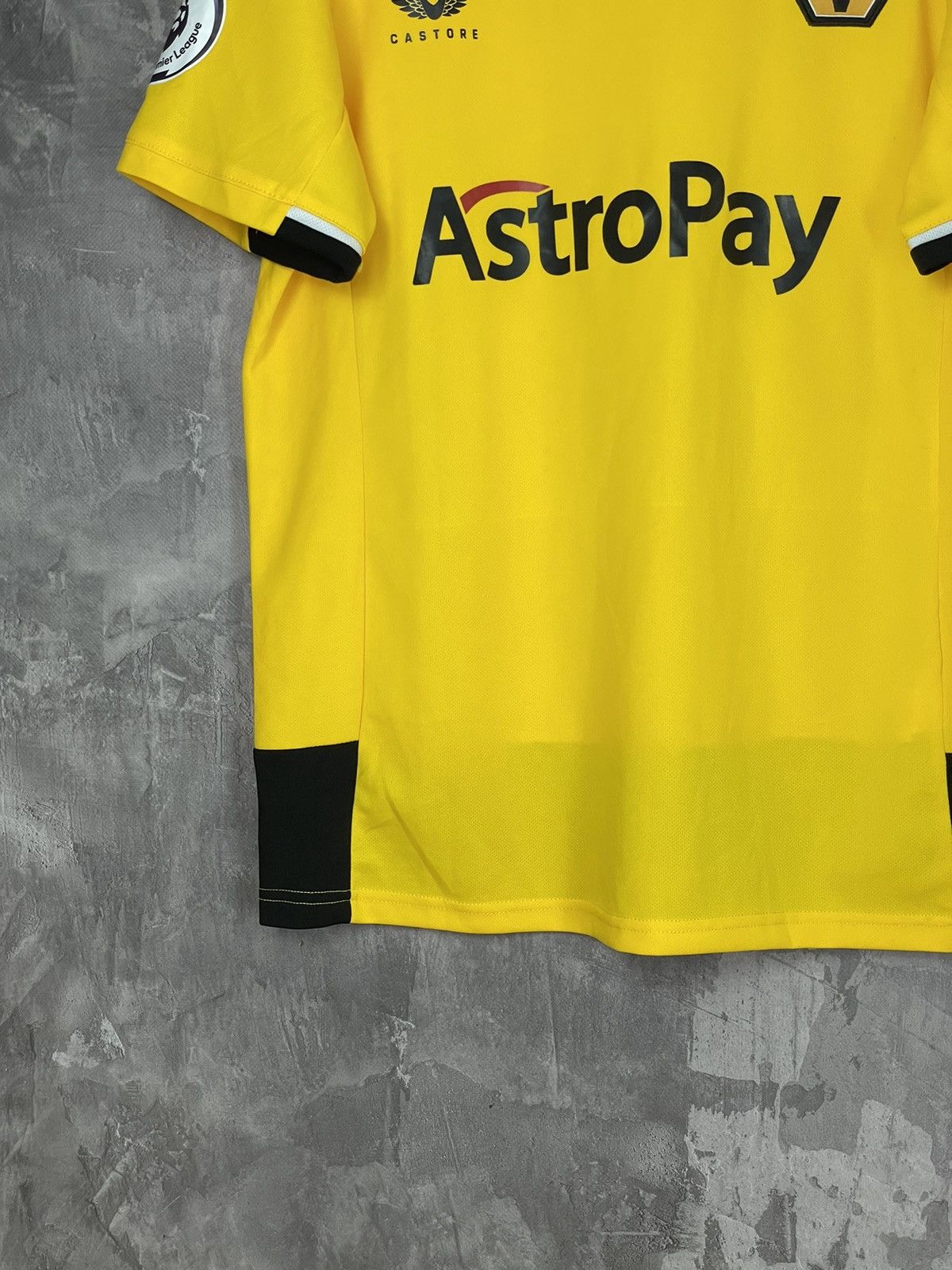 Castore Wolverhampton Castore Yellow Coady Soccer Jersey Kit Size US L / EU 52-54 / 3 - 6 Thumbnail
