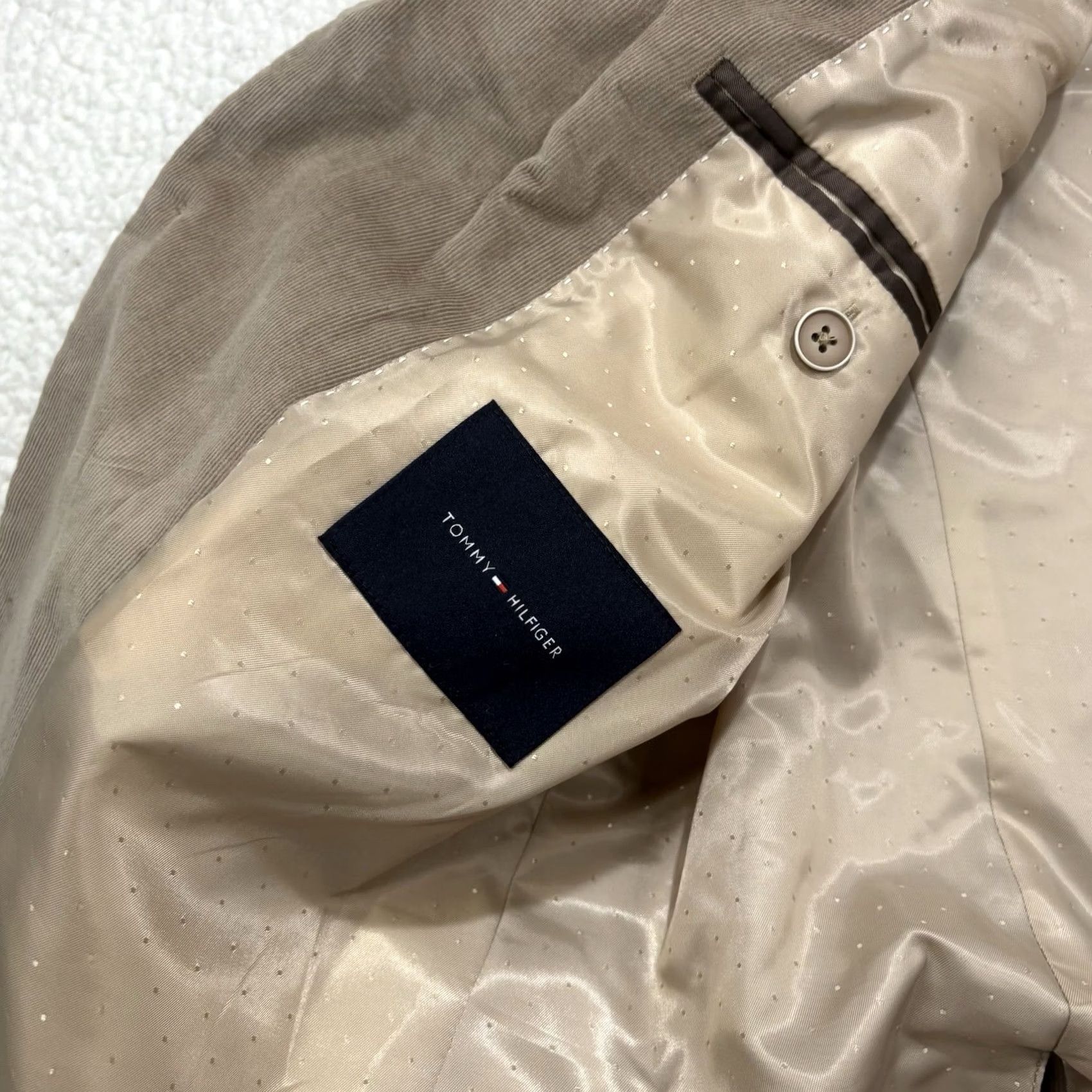 Tommy Hilfiger Tommy Hilfiger Sport Coat Jacket Corduroy Brown 42 L42 Suede Elbow Patches Four-Button Double-Vented Men Regular Cardigan? Size US XS / EU 42 / 0 - 4 Thumbnail