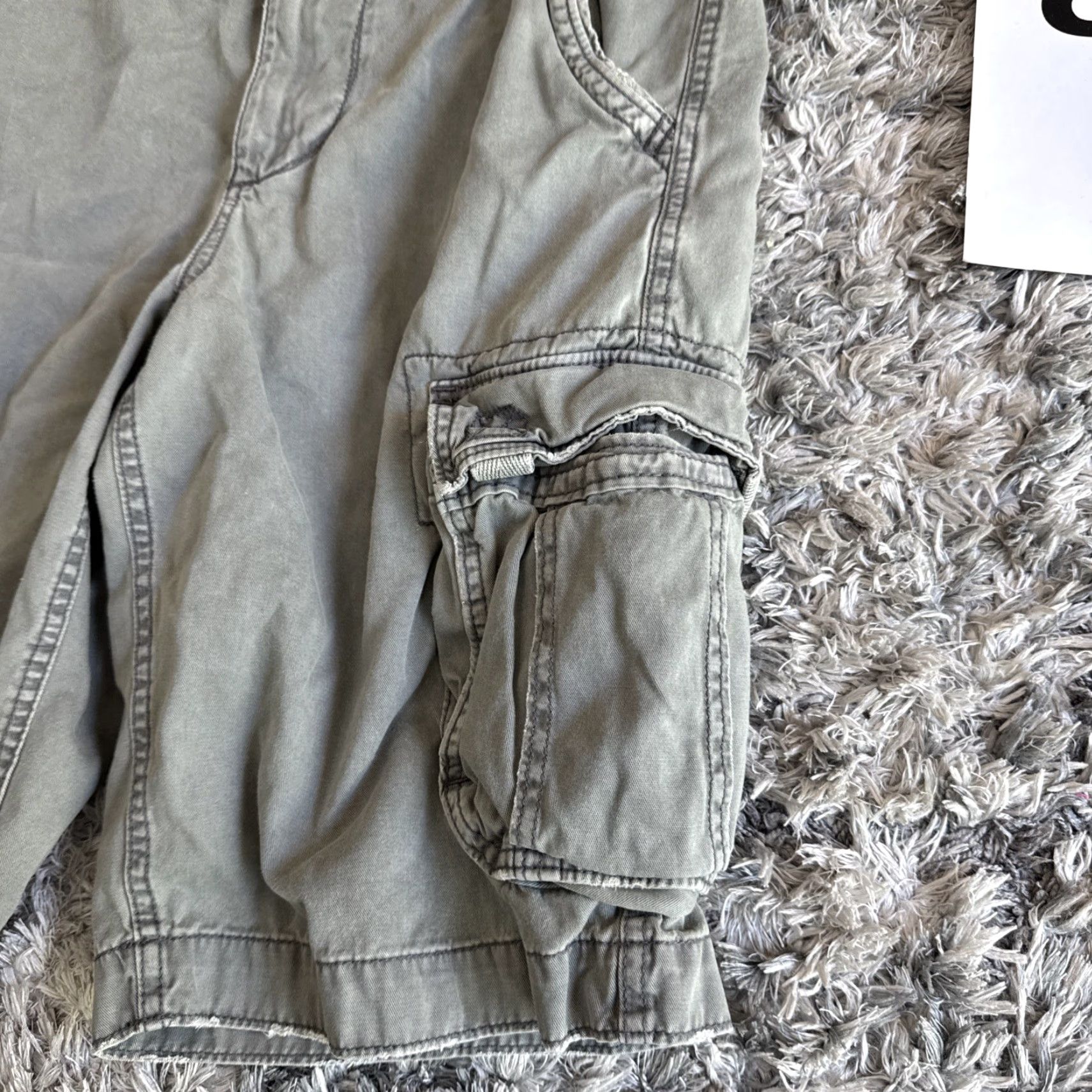 American Eagle Outfitters VINTAGE American Eagle Outfitters Cargo Shorts Men Sz 30 Green Hip Hop Cargo Pockets 00’s Size US 30 / EU 46 - 2 Thumbnail