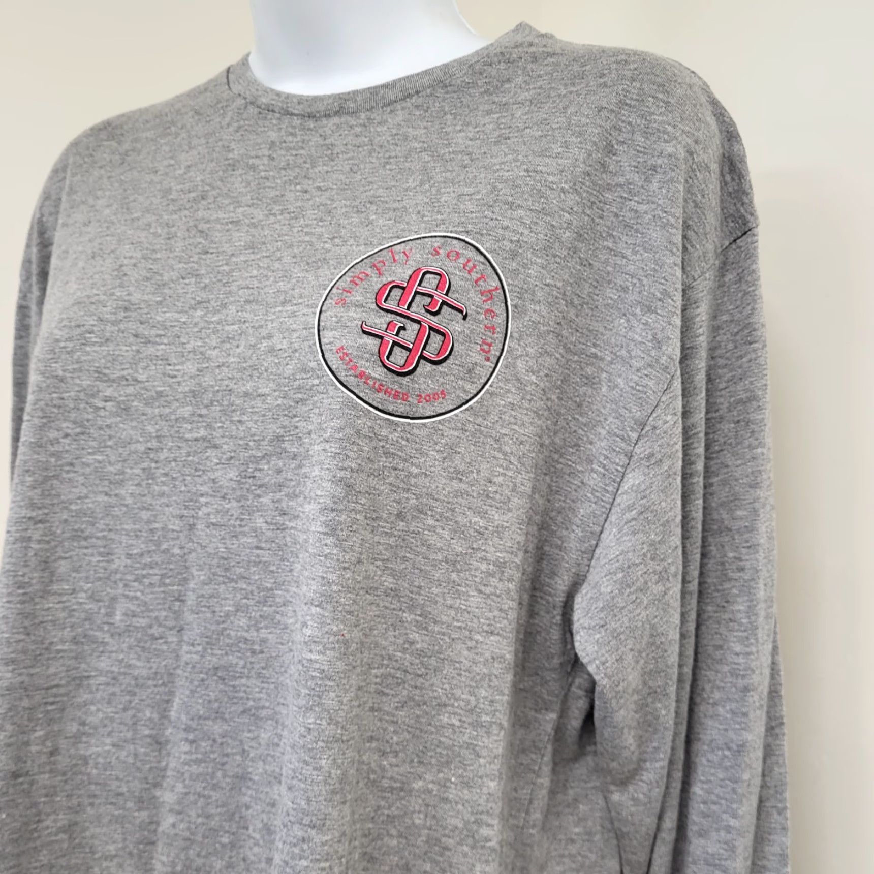 Vintage Simply Southern T-Shirt Woman’s Size Small Gray "You Will Shoot Your Eye Out Kid" Christmas Dog Crew Neck Long Sleeve Regular Cotton Shirt Womens Size S / US 4 / IT 40 - 6 Thumbnail