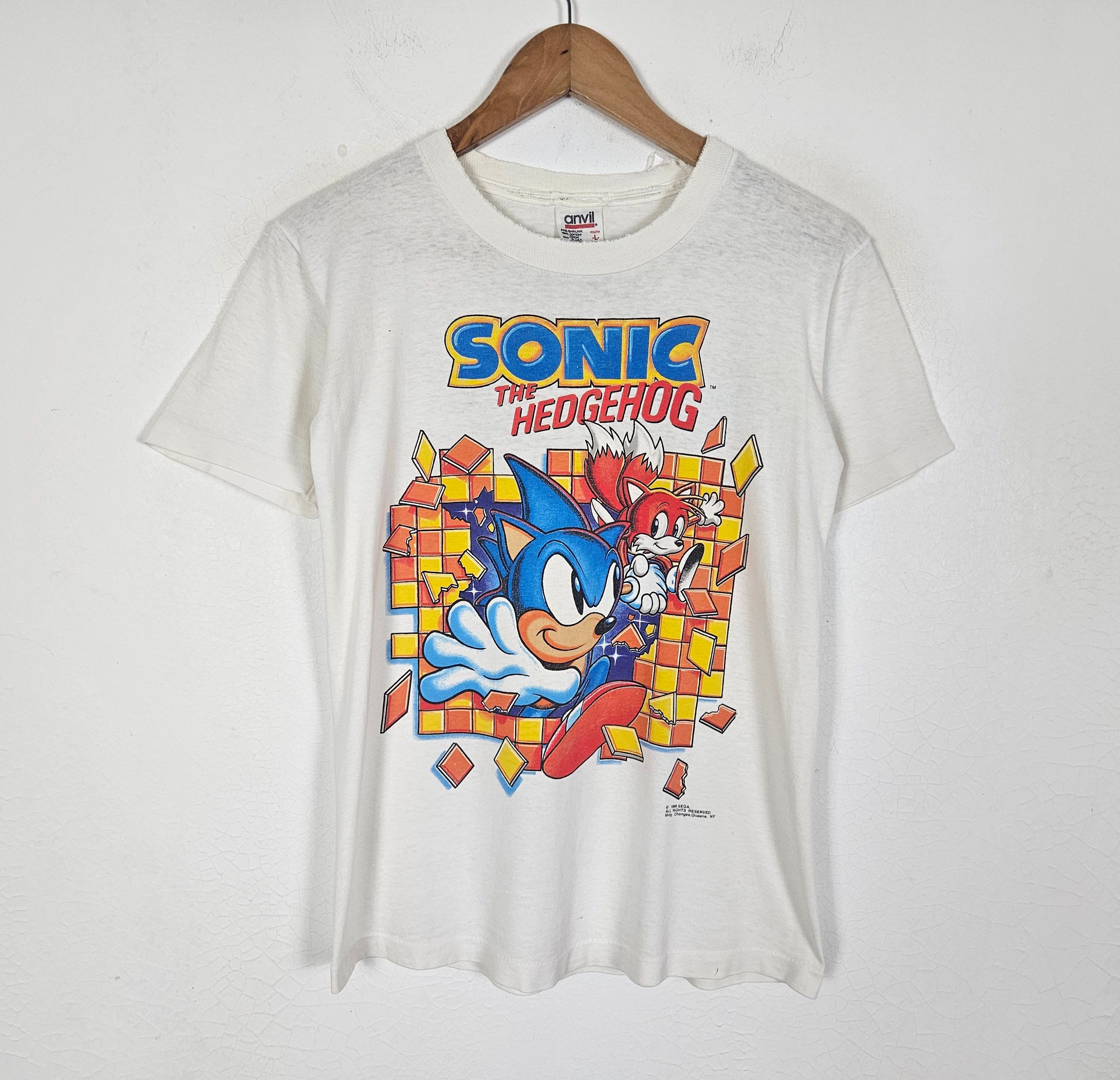 Vintage Sega Sonic The Hedgehog 90s shirt
