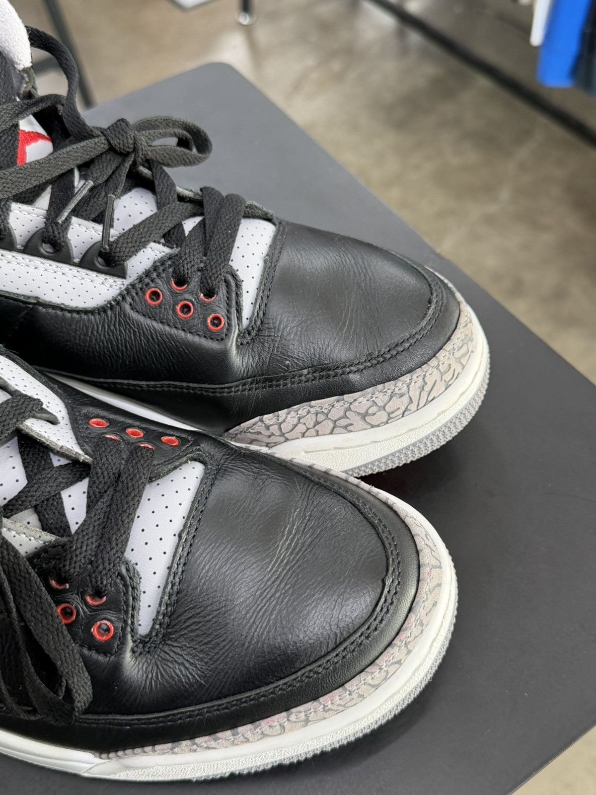 Jordan Brand Air Jordan 3 Black Cement Size 10 (2024) Size US 10 / EU 43 - 8 Thumbnail