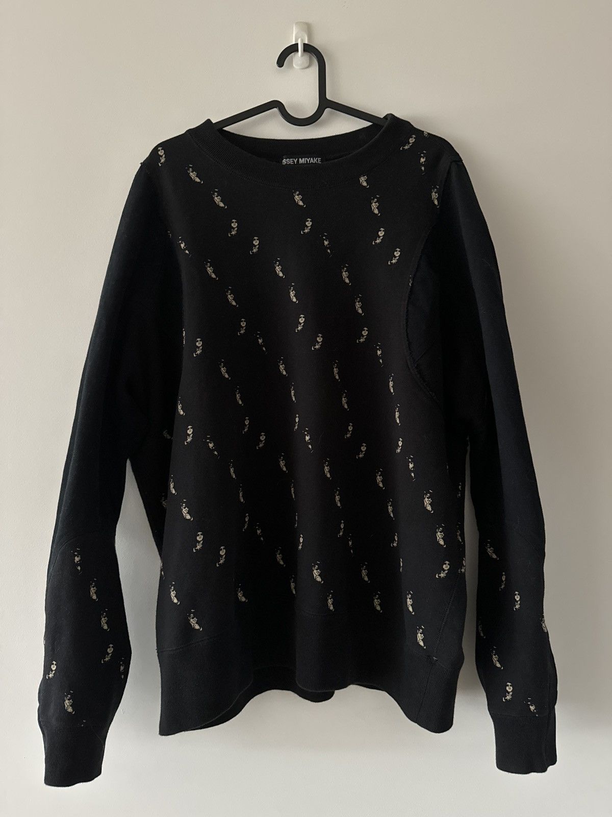 Issey Miyake RARE Issey Miyake Black 'Faces' Sweater Size US L / EU 52-54 / 3 - 1 Thumbnail