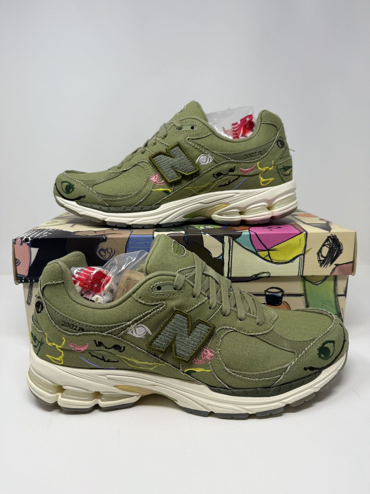 New Balance New Balance 2002R Bryant Giles What Now? M2002RAG Men's size Size US 11 / EU 44 - 3 Thumbnail